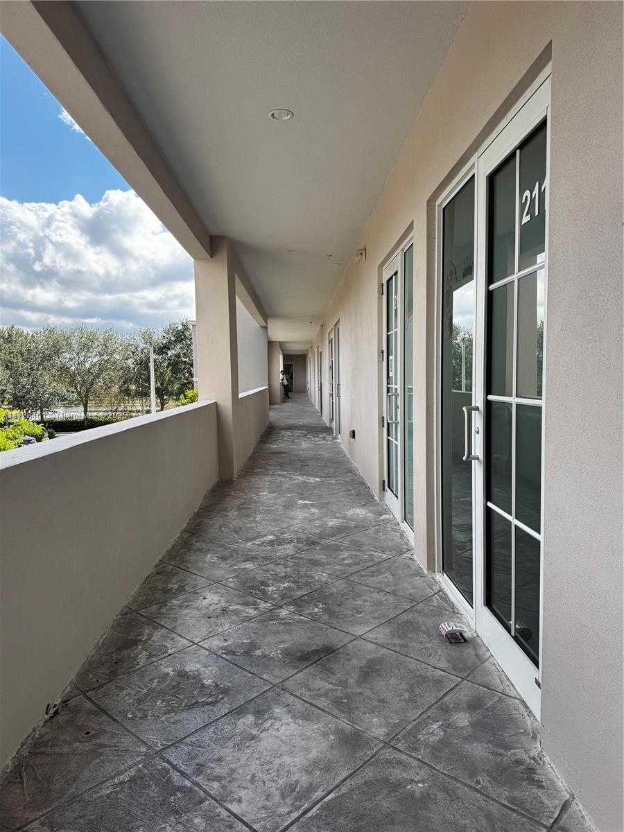 Small Image of Miramar Number 14