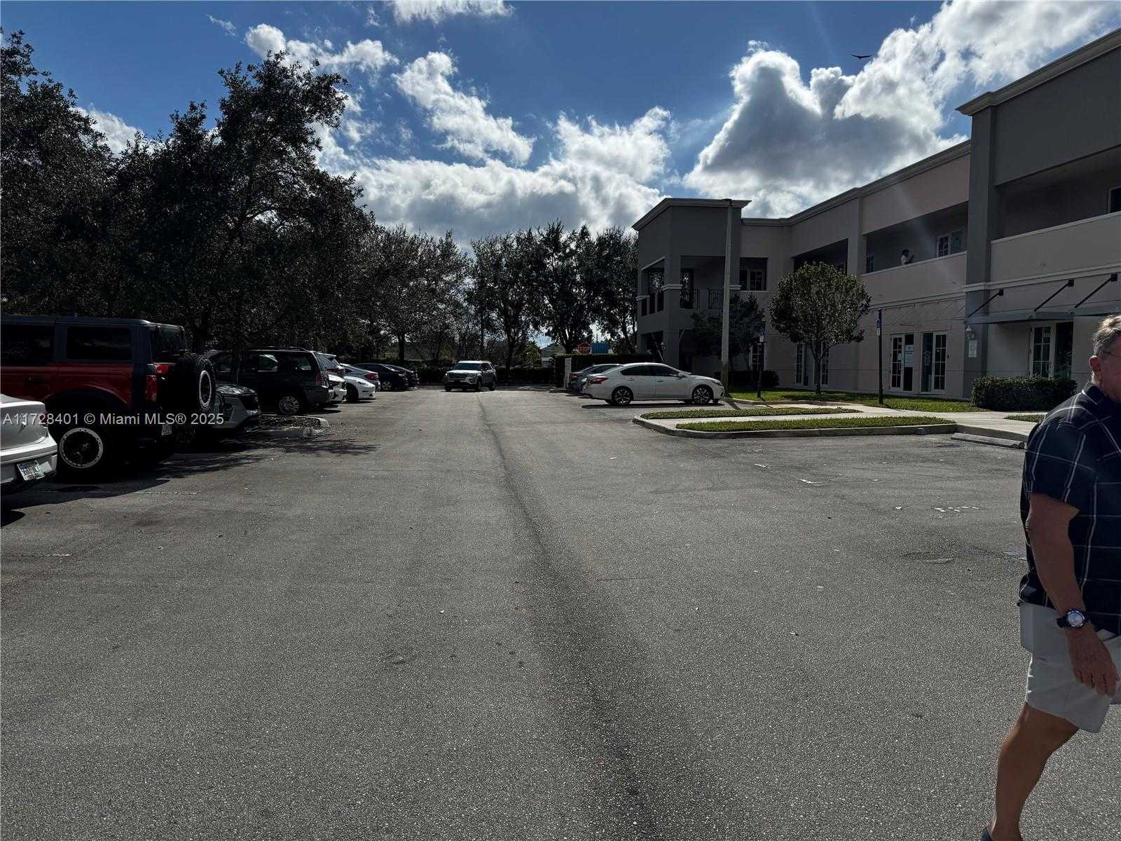 Small Image of Miramar Number 6