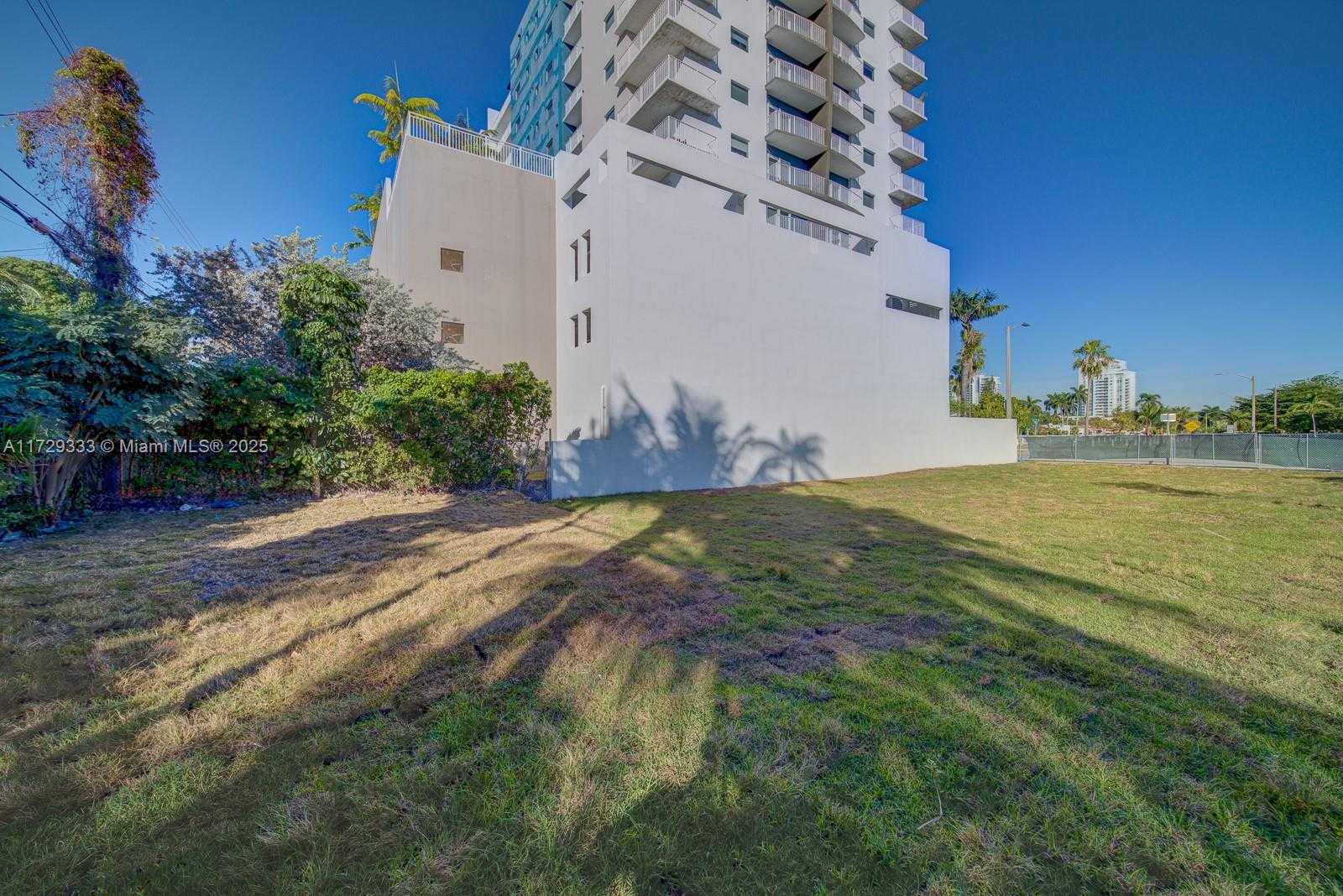 Small Image of 1750 NORTH WEST 7TH ST, Miami Number 5