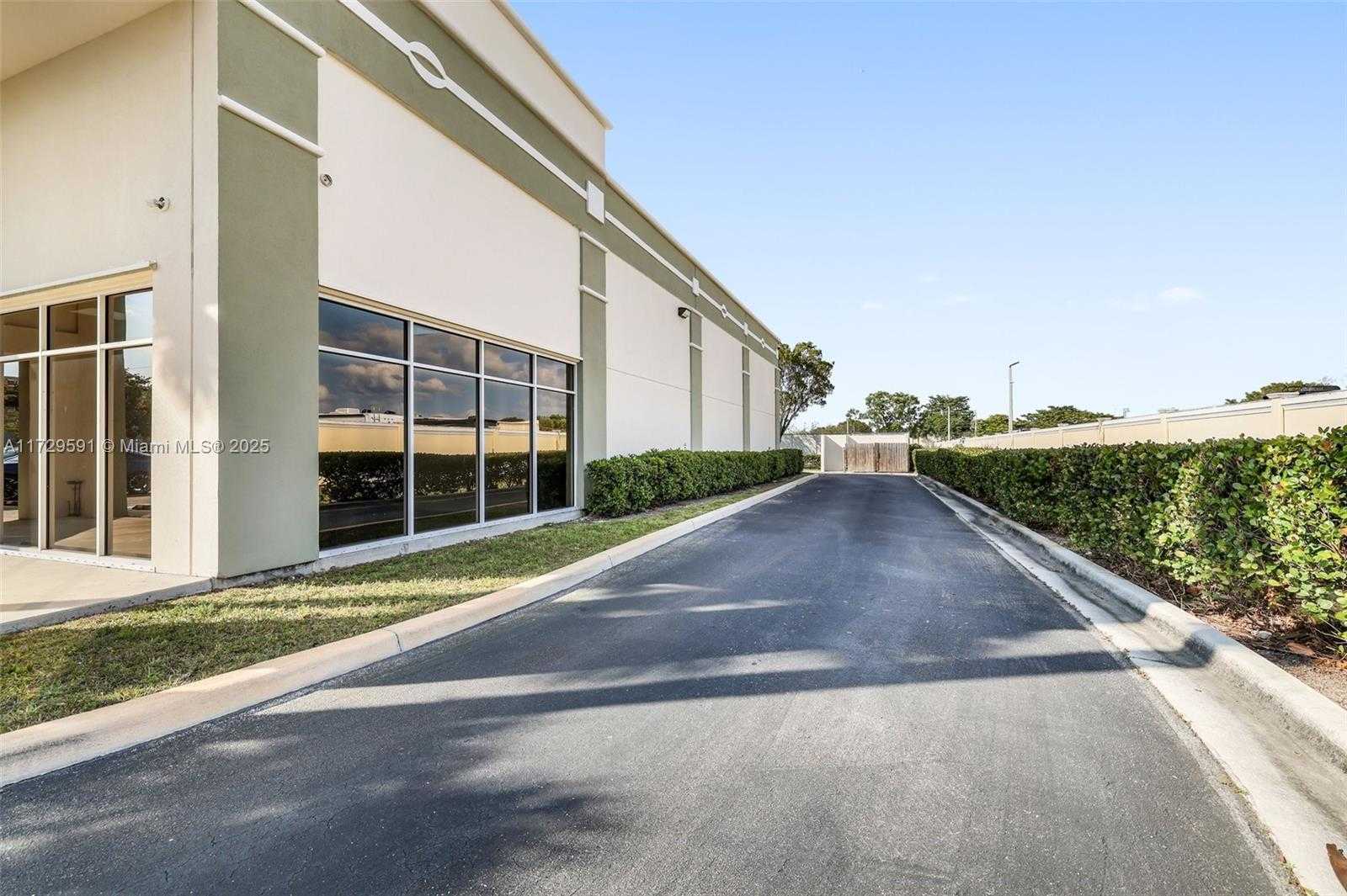 Small Image of 11931 NORTH WEST 37TH ST #J-K, Coral Springs Number 10