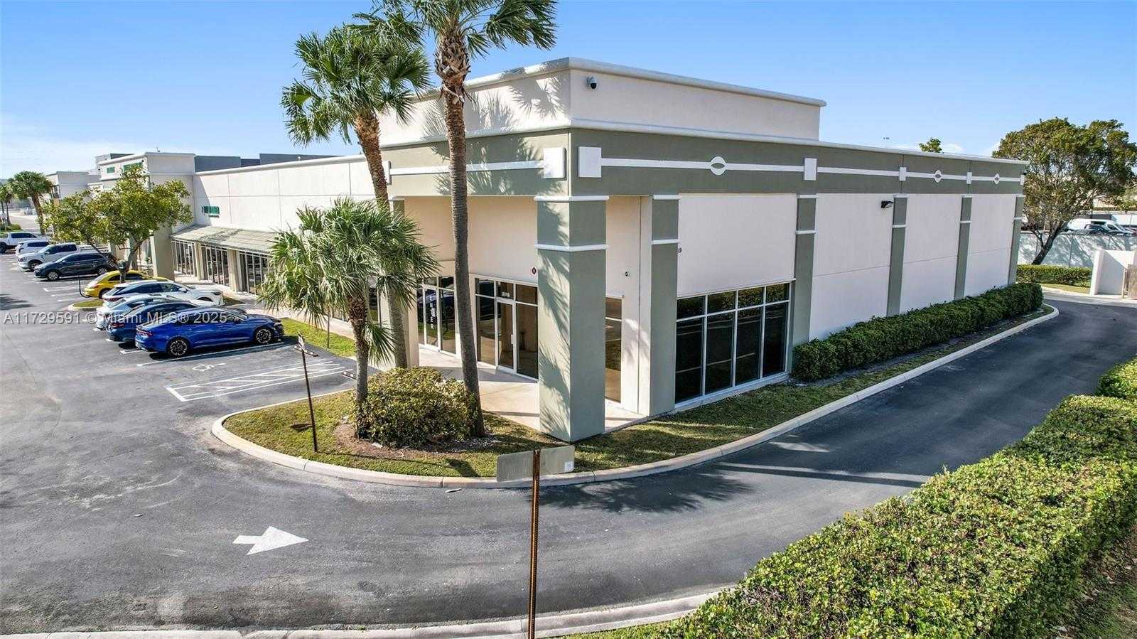 Small Image of 11931 NORTH WEST 37TH ST #J-K, Coral Springs Number 4