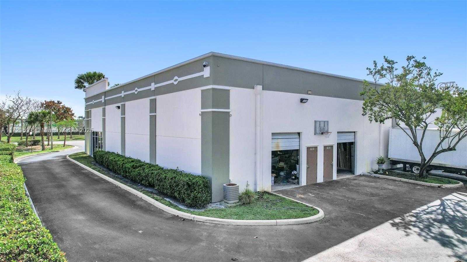 Small Image of 11931 NORTH WEST 37TH ST #J-K, Coral Springs Number 6