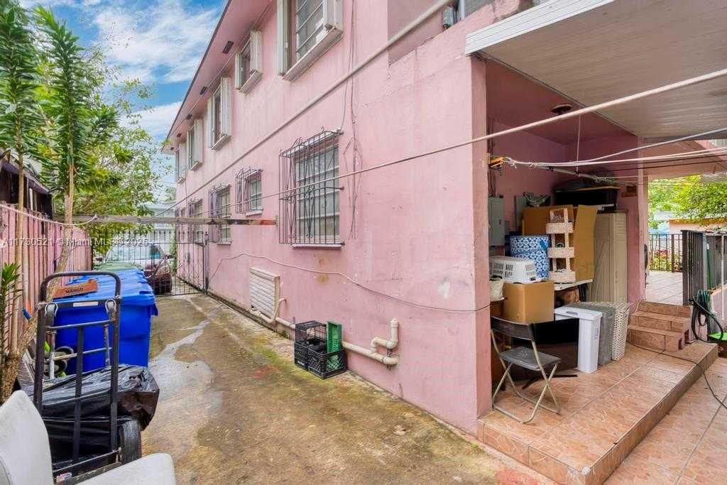 Small Image of 519 NORTH WEST 10TH AVE, Miami Number 18