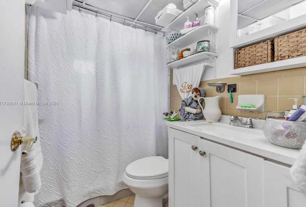 Small Image of 519 NORTH WEST 10TH AVE, Miami Number 24