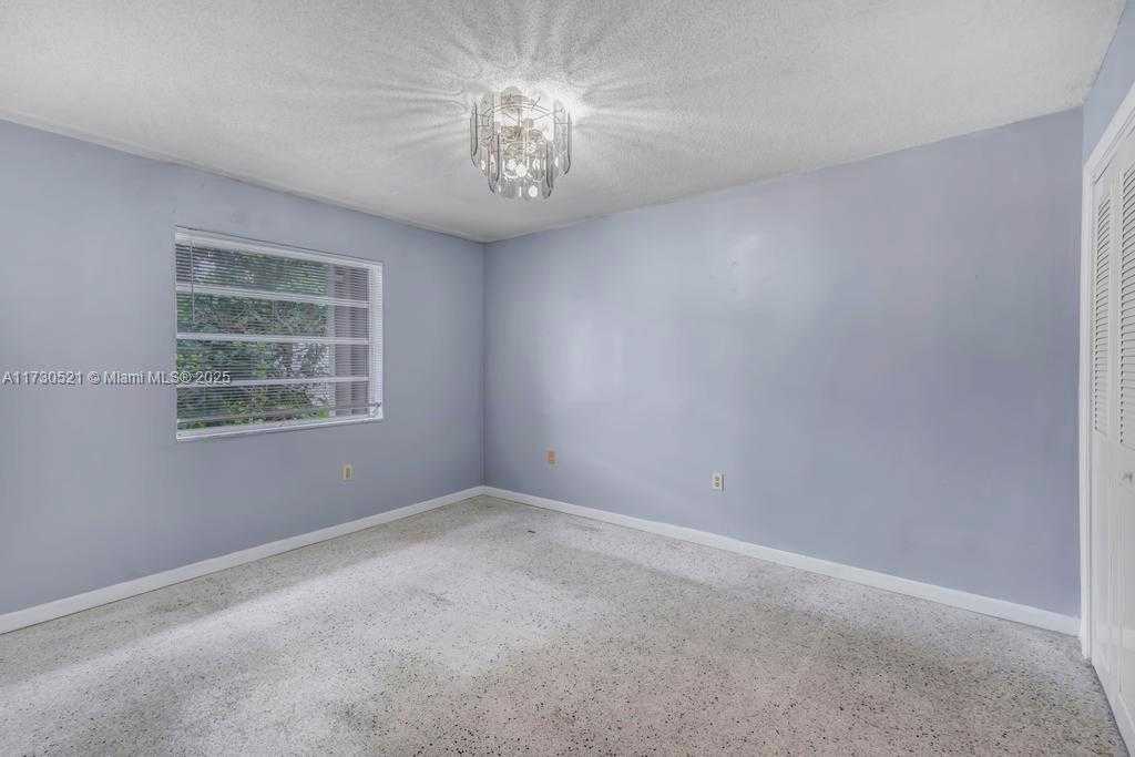 Small Image of 519 NORTH WEST 10TH AVE, Miami Number 4
