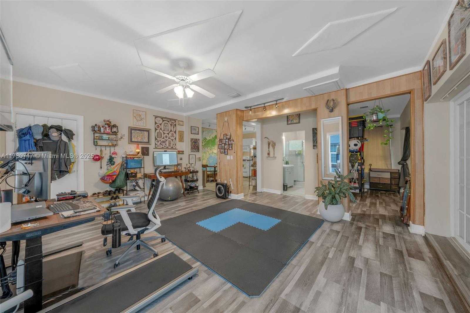 Small Image of 735 MERIDIAN AVE, Miami Beach Number 16