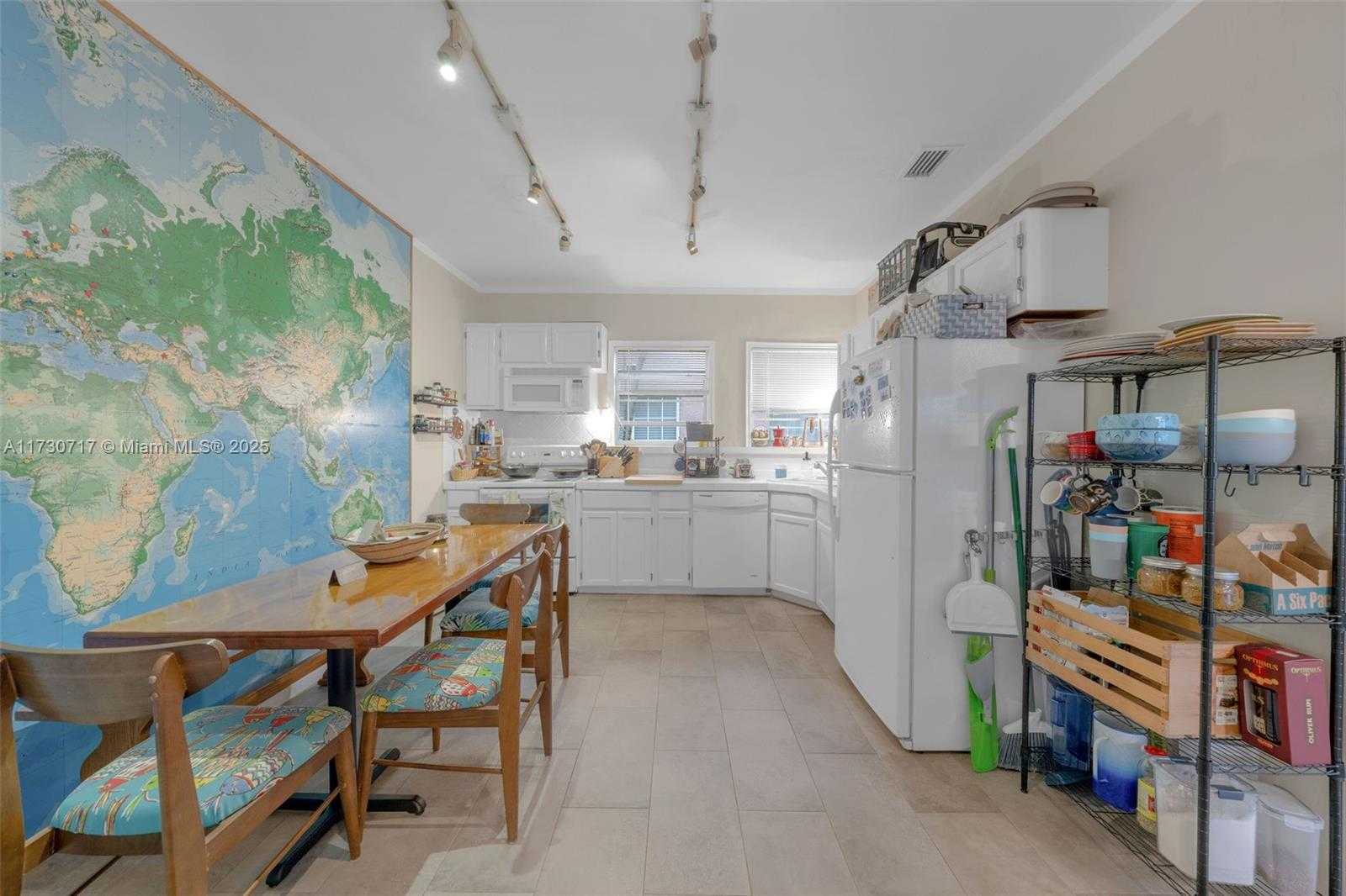 Small Image of 735 MERIDIAN AVE, Miami Beach Number 20
