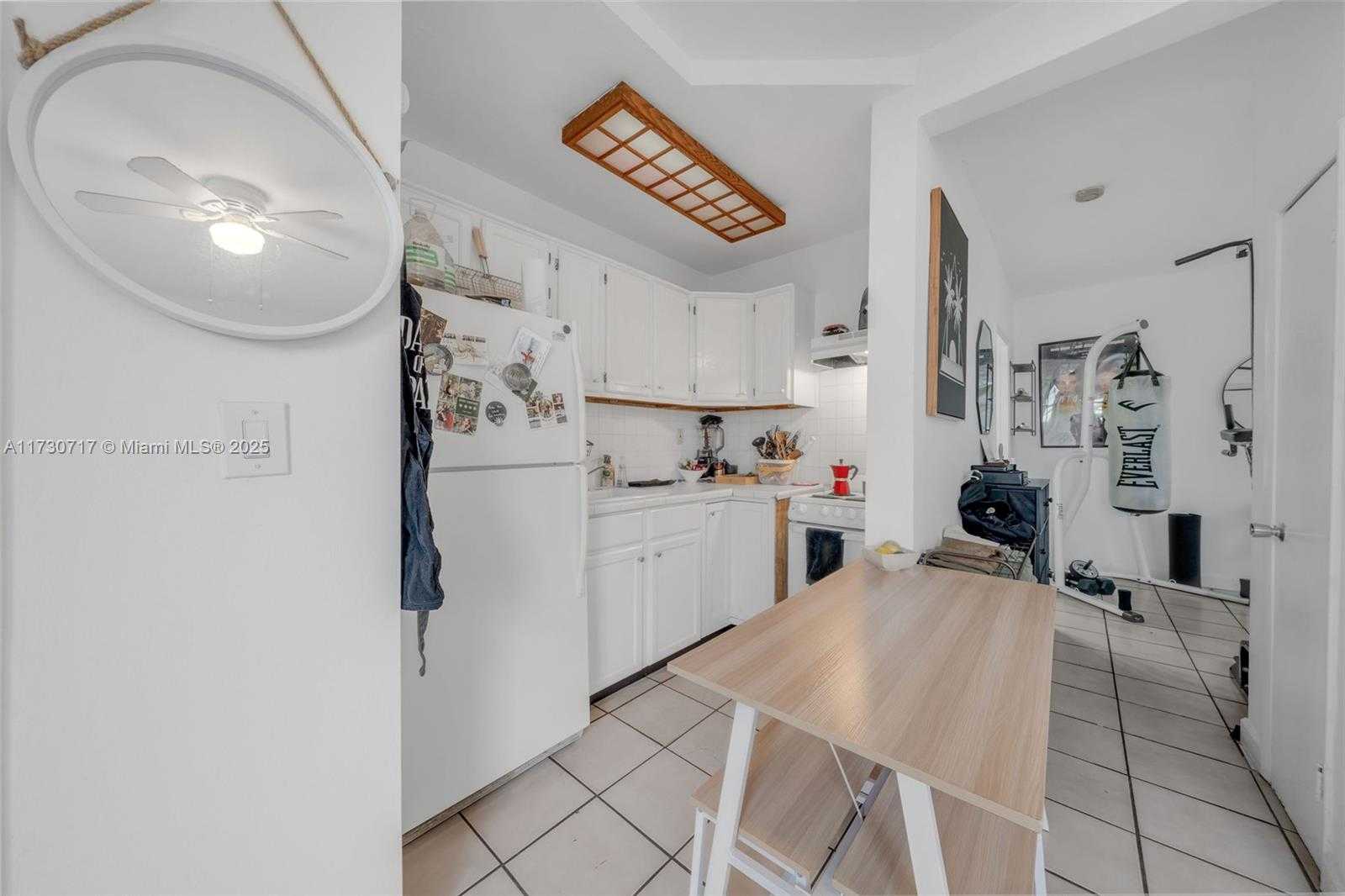 Small Image of 735 MERIDIAN AVE, Miami Beach Number 31