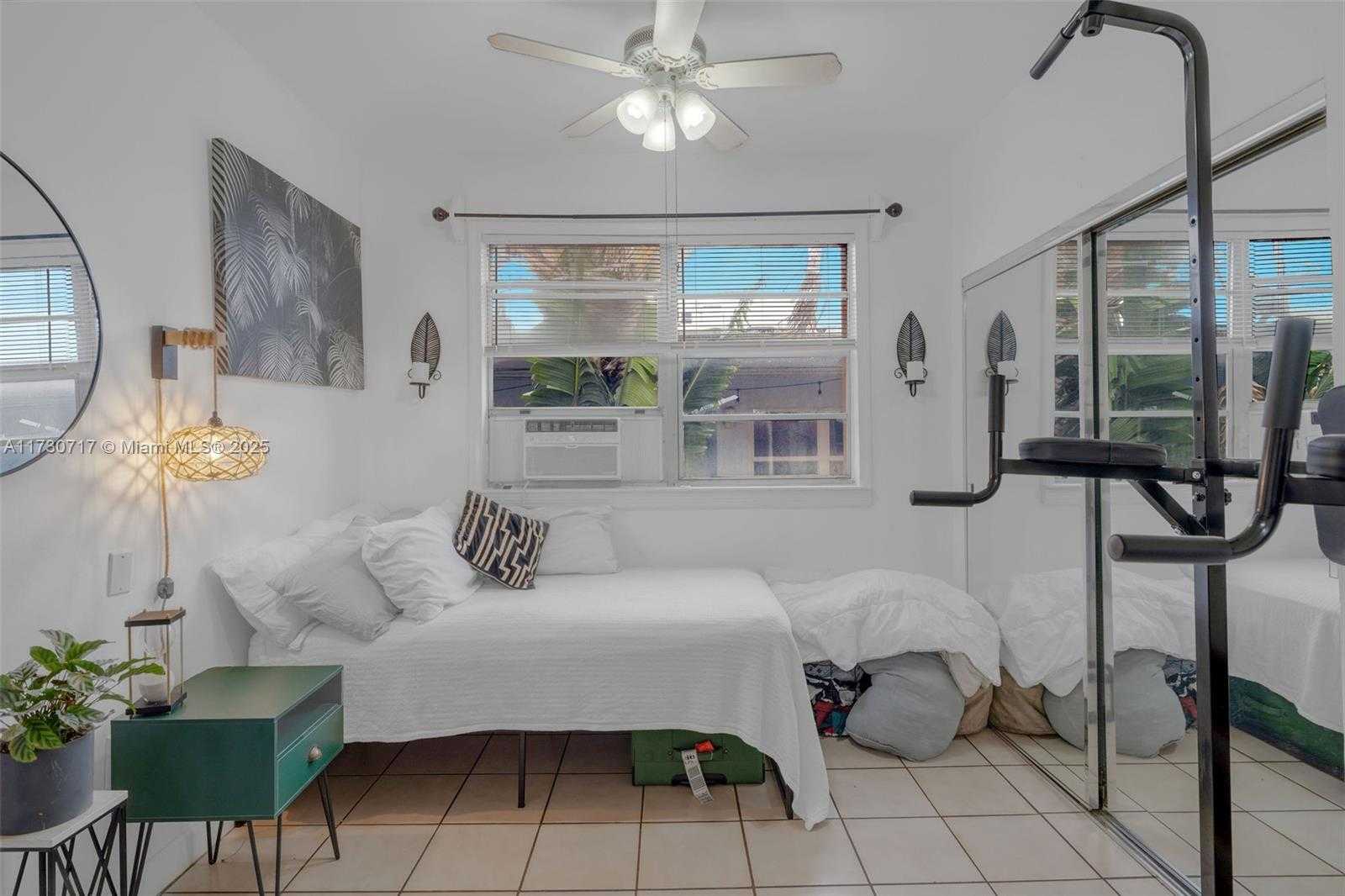 Small Image of 735 MERIDIAN AVE, Miami Beach Number 34