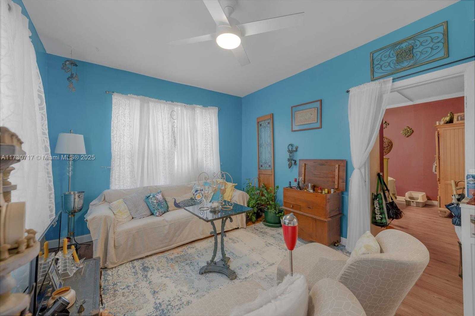 Small Image of 735 MERIDIAN AVE, Miami Beach Number 36