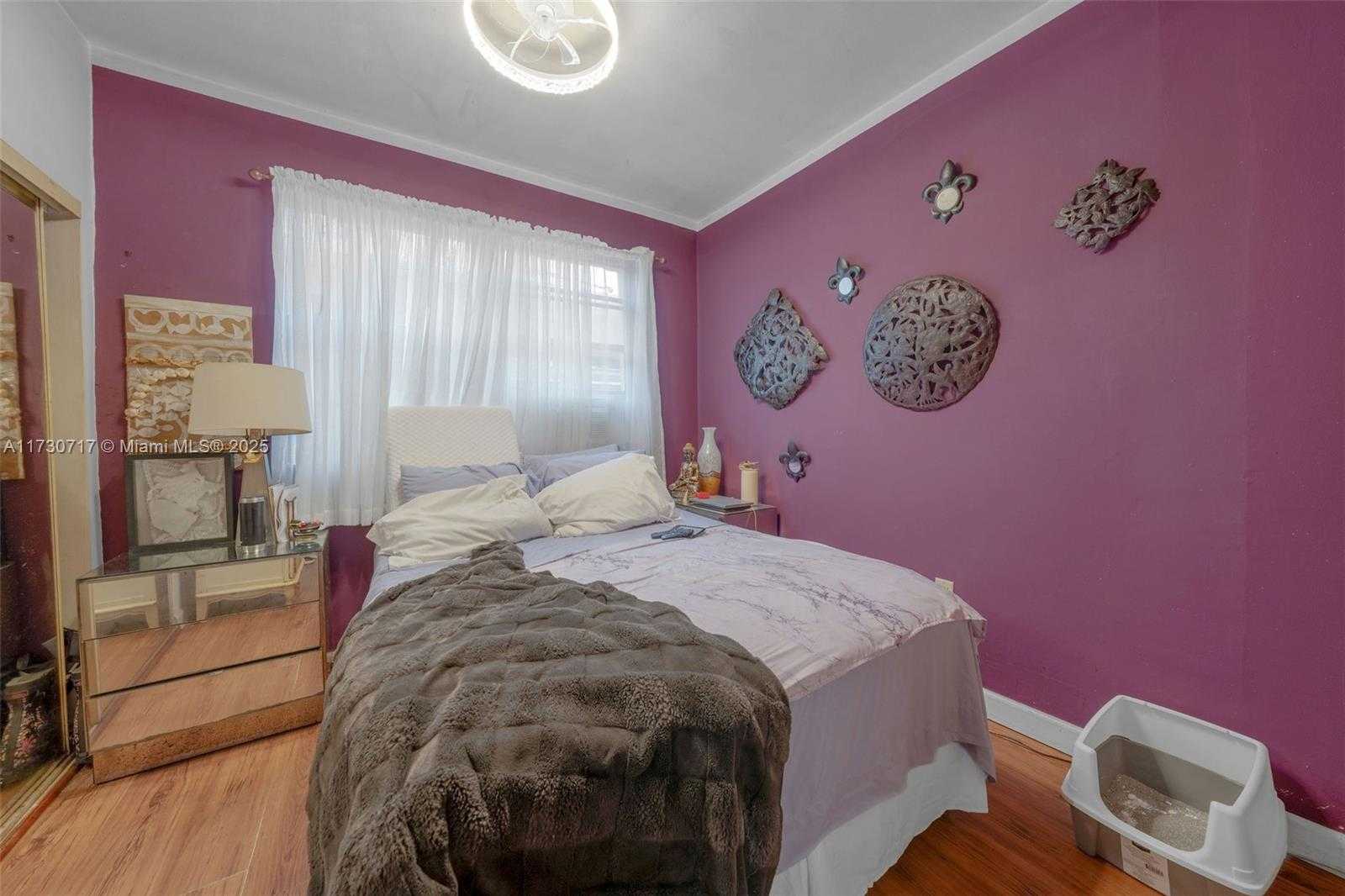 Small Image of 735 MERIDIAN AVE, Miami Beach Number 38