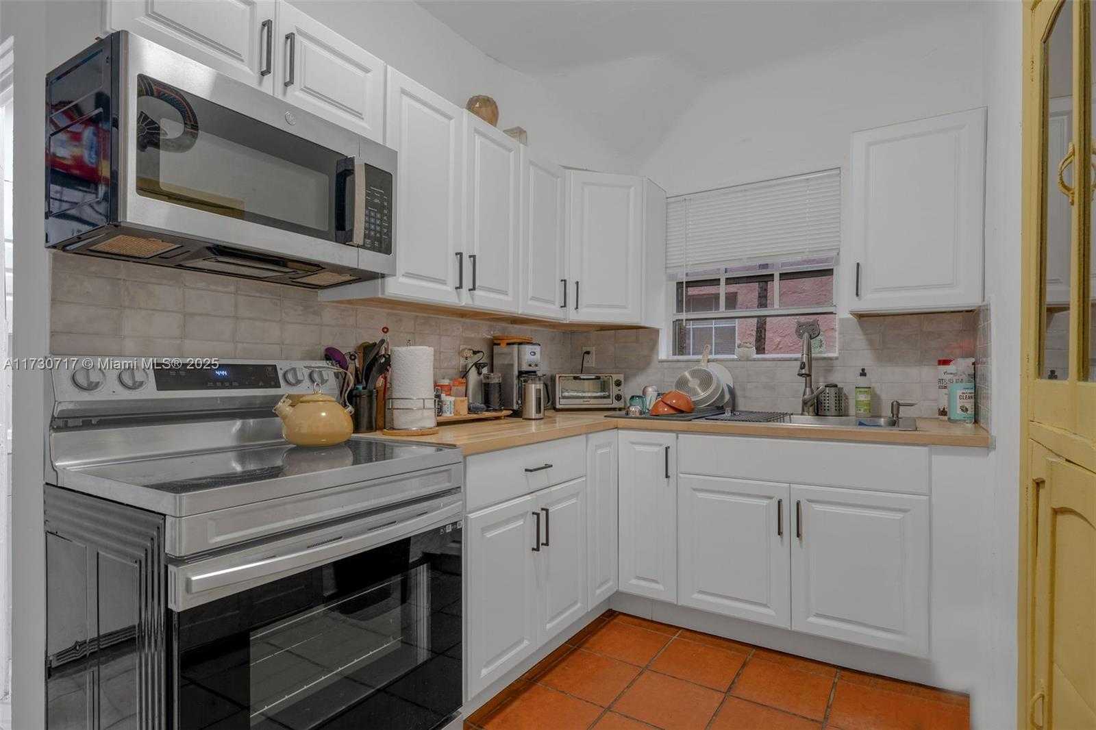 Small Image of 735 MERIDIAN AVE, Miami Beach Number 45