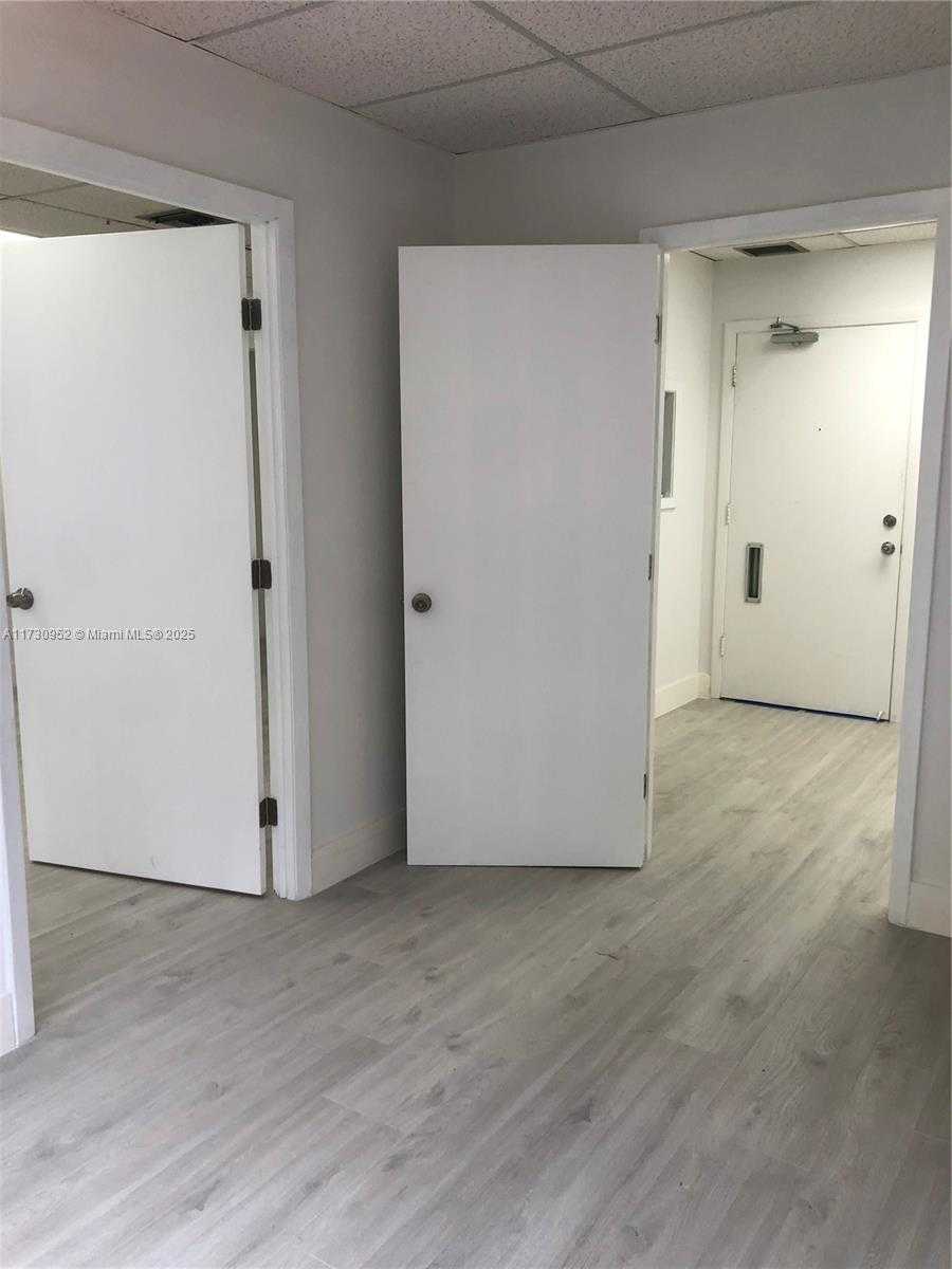 Small Image of 1385 SOUTH WEST 22 #203, Coral Gables Number 6