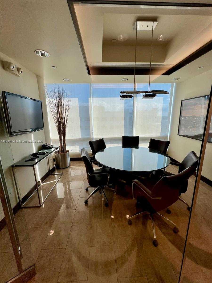 Small Image of 20900 NORTH EAST 30 TH AVE #600, Aventura Number 19