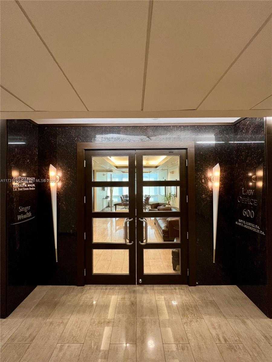 Small Image of 20900 NORTH EAST 30 TH AVE #600, Aventura Number 5