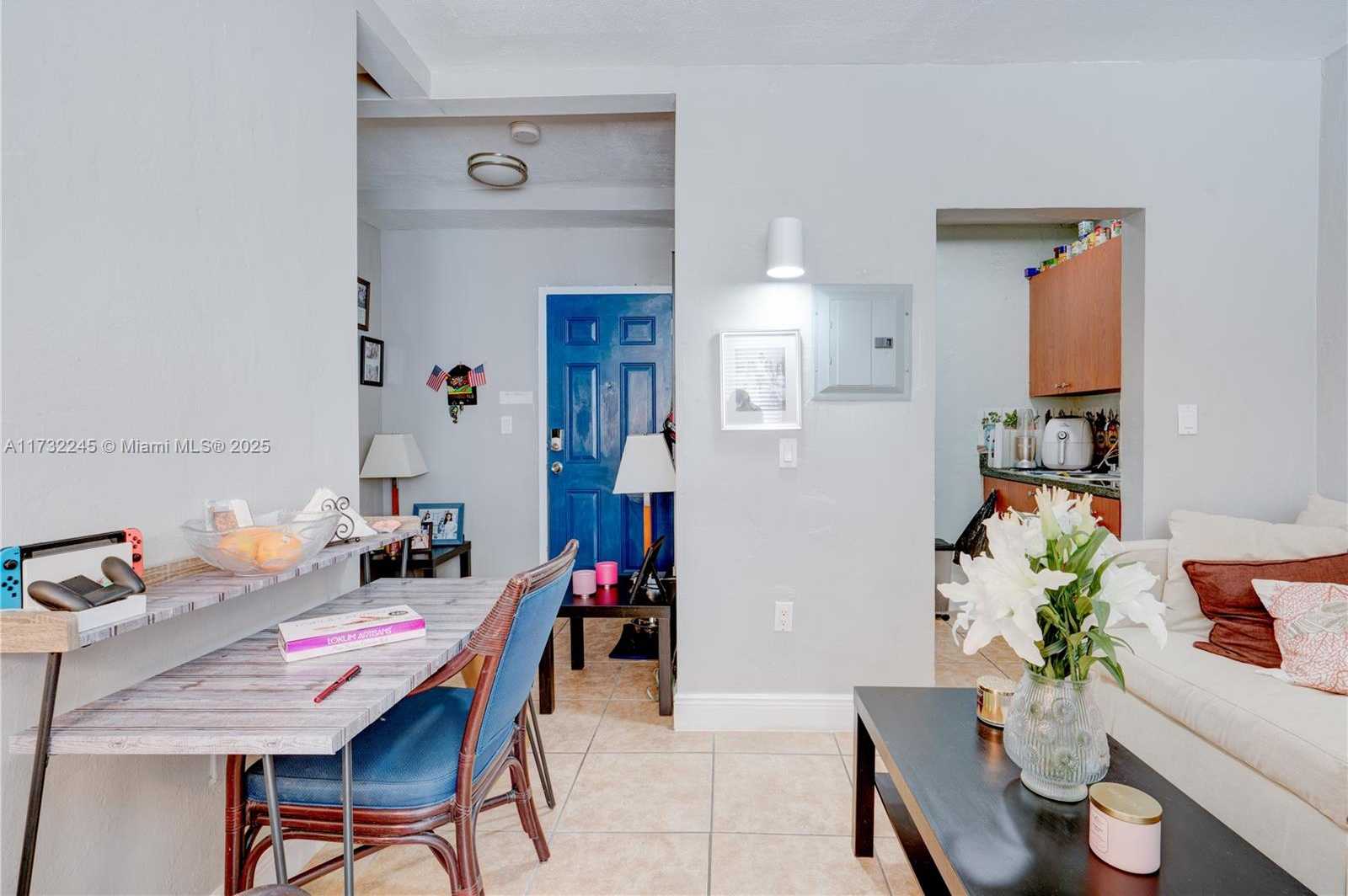 Small Image of 7451 NORTH HARDING AVE, Miami Beach Number 16