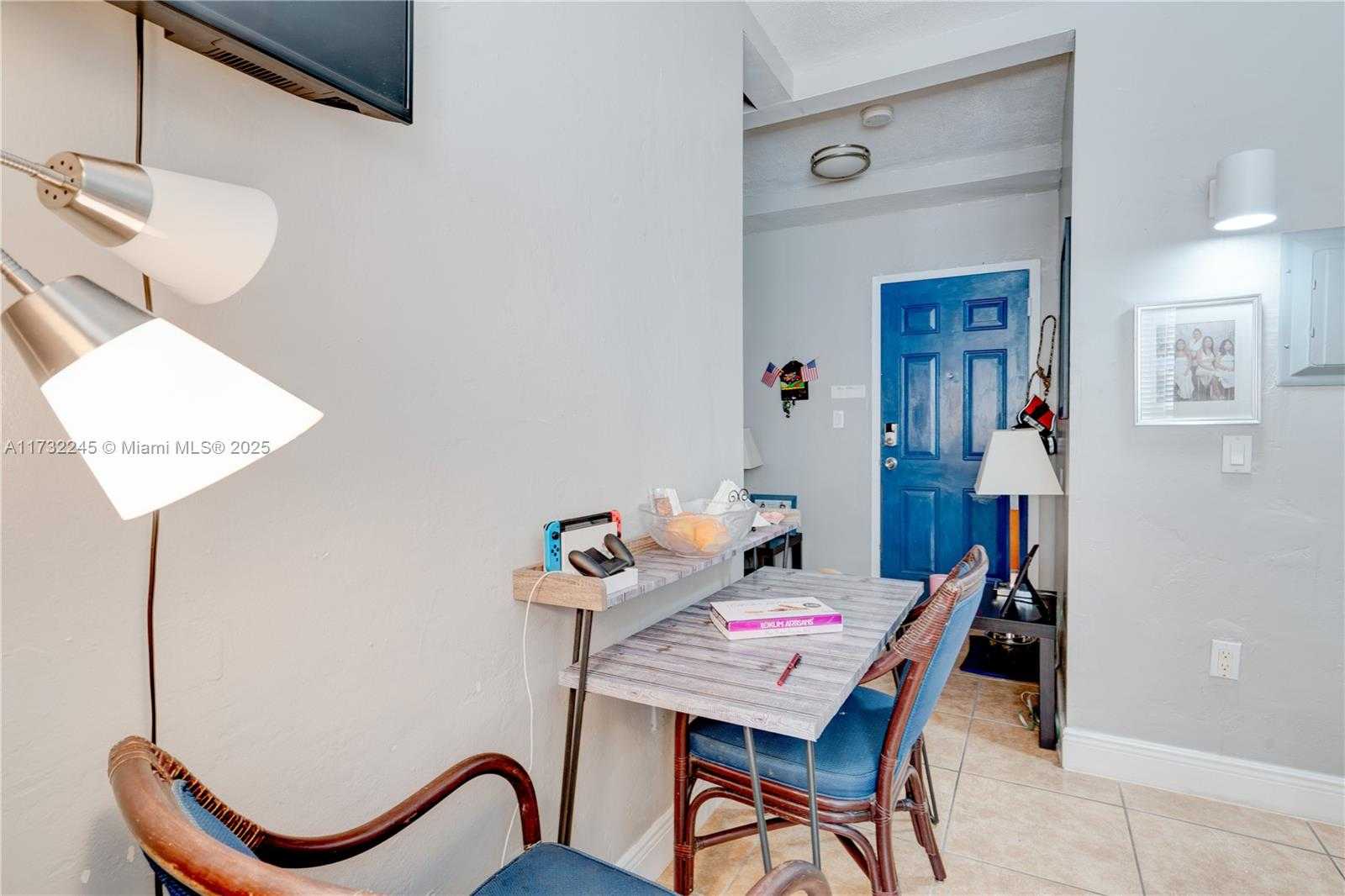 Small Image of 7451 NORTH HARDING AVE, Miami Beach Number 17