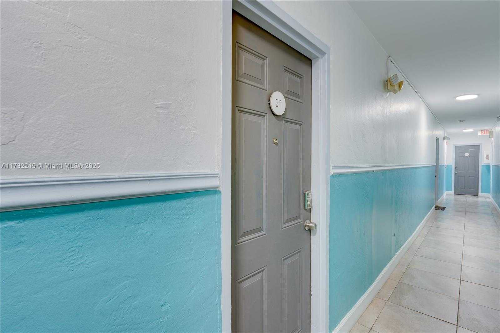 Small Image of 7451 NORTH HARDING AVE, Miami Beach Number 21