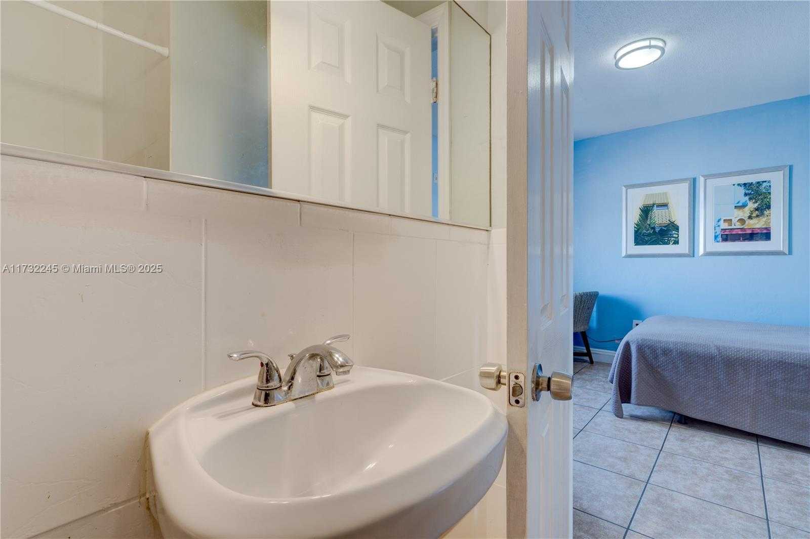 Small Image of 7451 NORTH HARDING AVE, Miami Beach Number 34