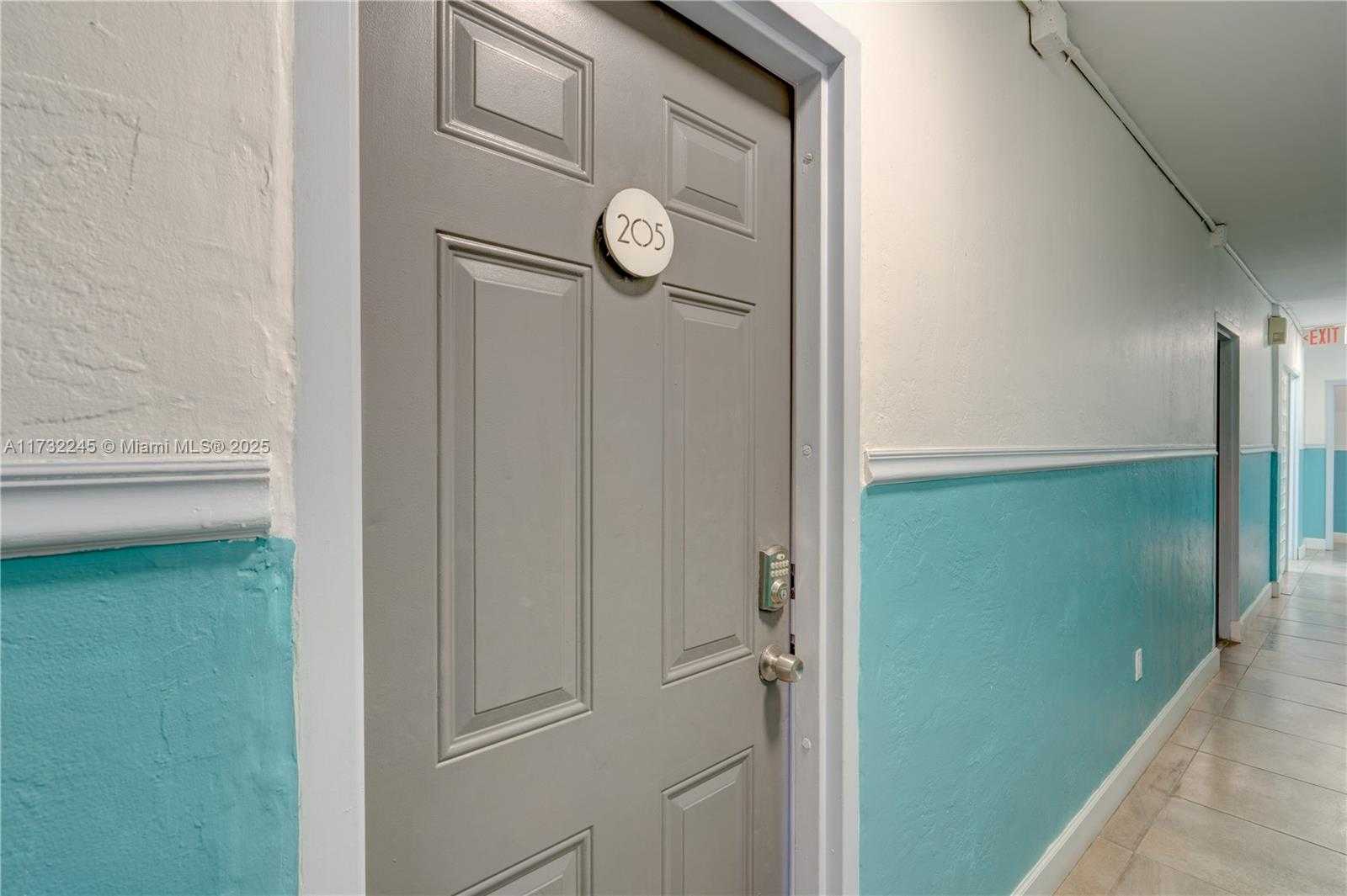 Small Image of 7451 NORTH HARDING AVE, Miami Beach Number 37