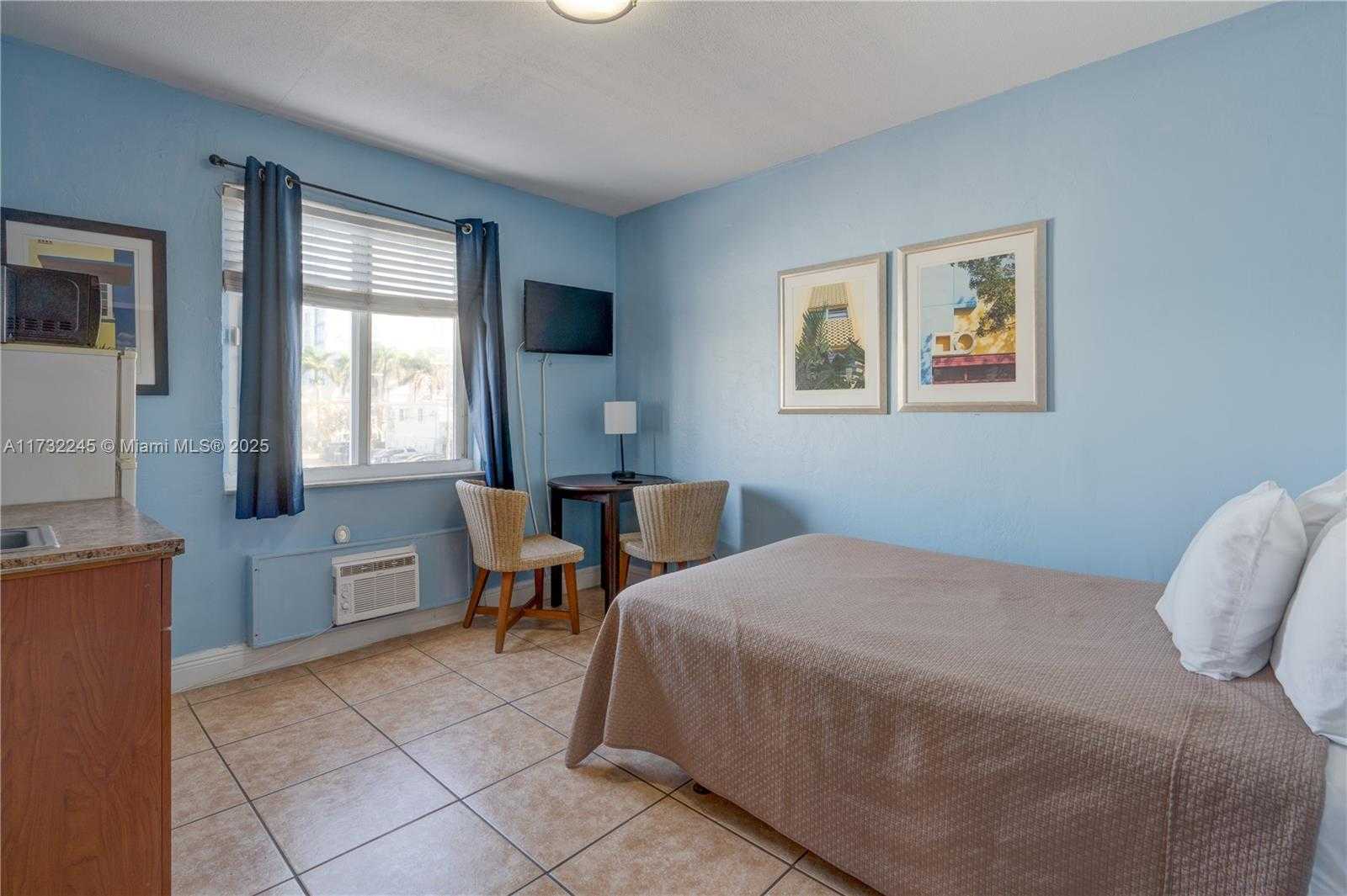 Small Image of 7451 NORTH HARDING AVE, Miami Beach Number 40