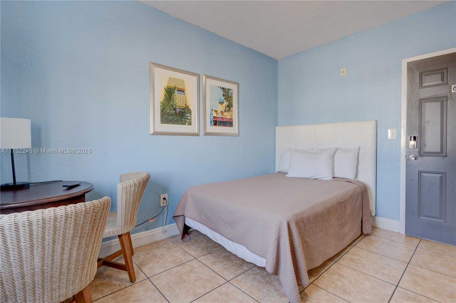 Small Image of 7451 NORTH HARDING AVE, Miami Beach Number 41