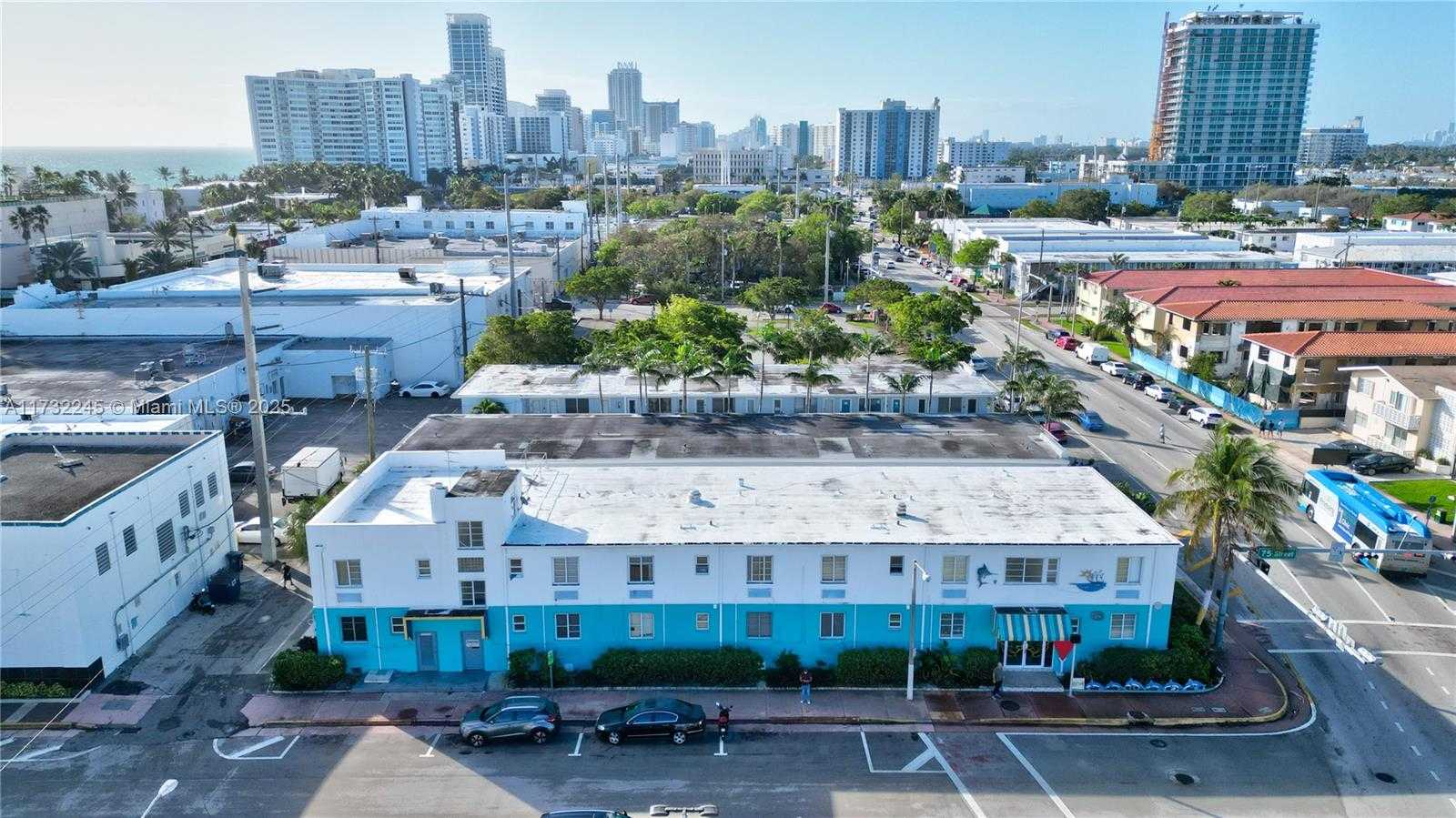Small Image of 7451 NORTH HARDING AVE, Miami Beach Number 44