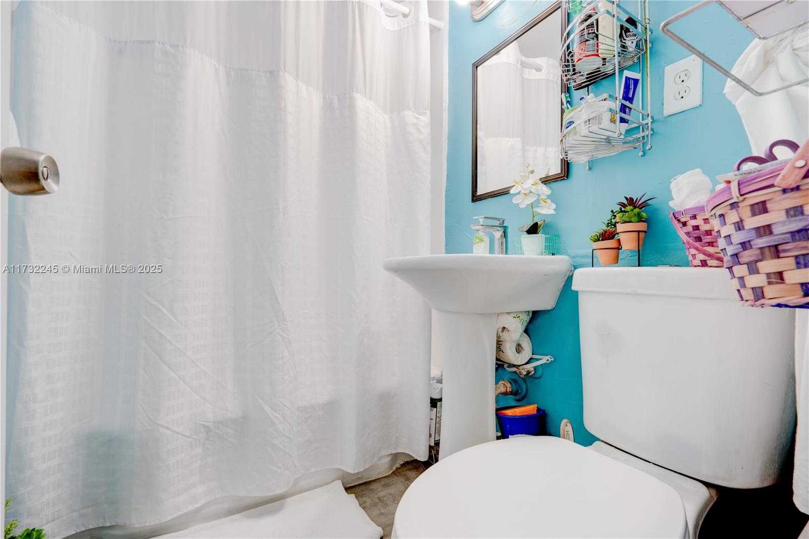 Small Image of 7451 NORTH HARDING AVE, Miami Beach Number 8