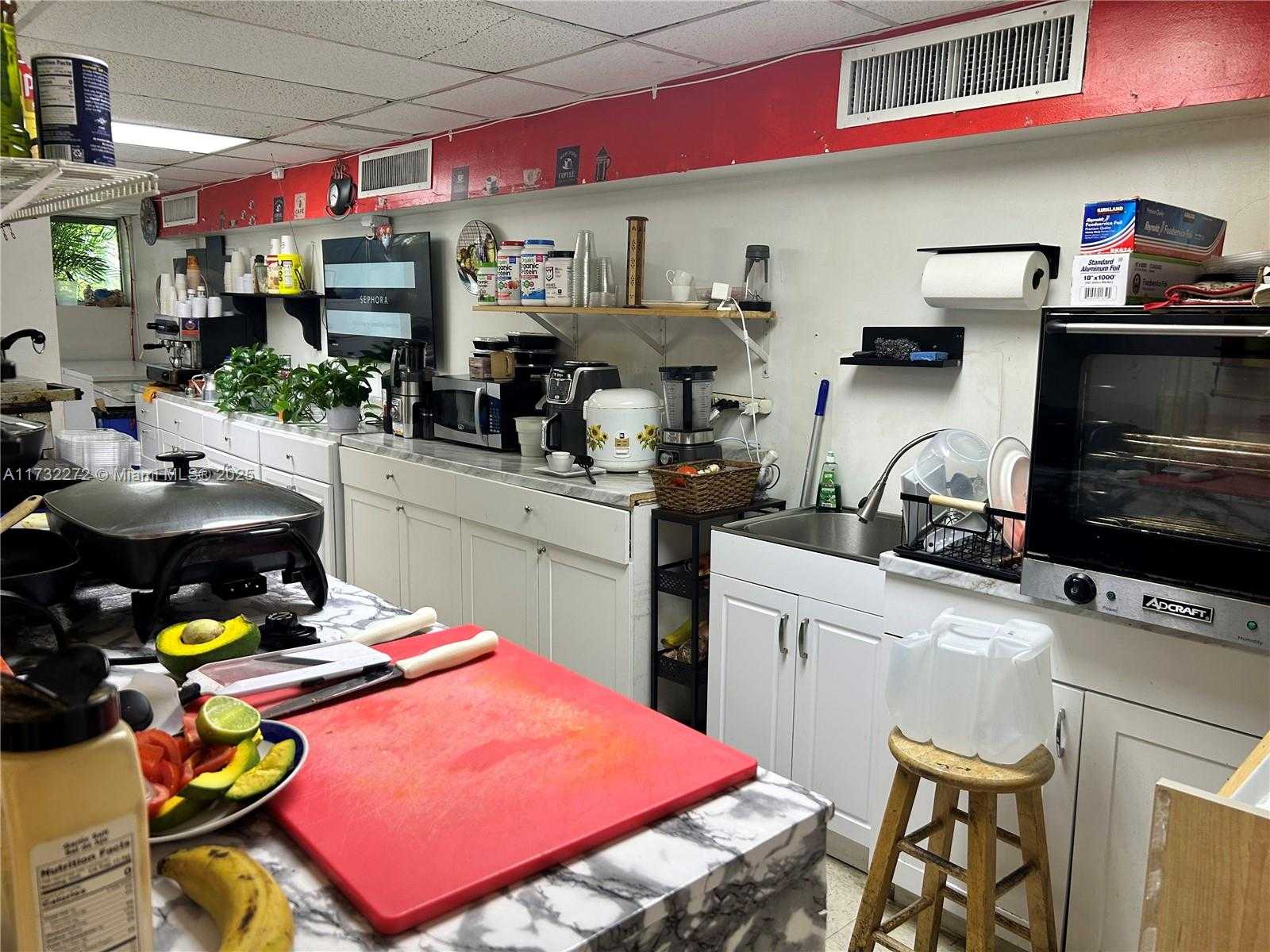 Small Image of 7601 EAST TREASURE DR #CU-18, North Bay Village Number 29