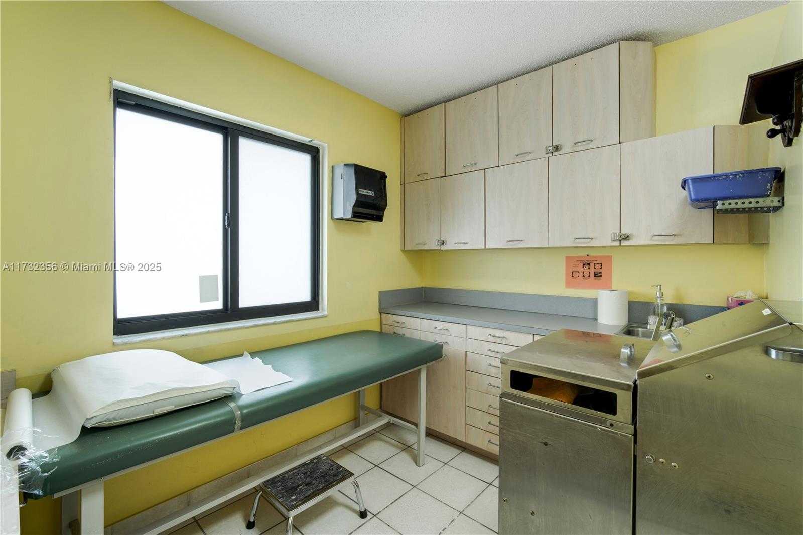 Small Image of 9950 SOUTH WEST 40TH ST, Miami Number 17
