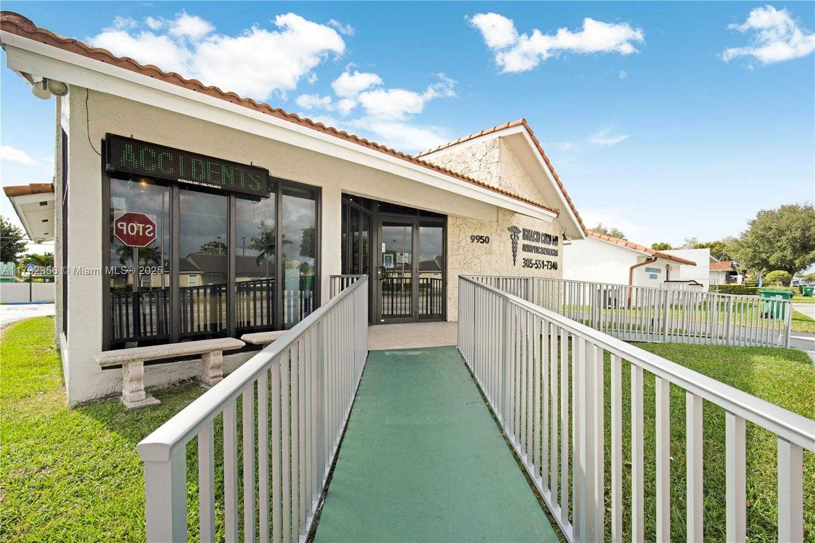 Small Image of 9950 SOUTH WEST 40TH ST, Miami Number 2
