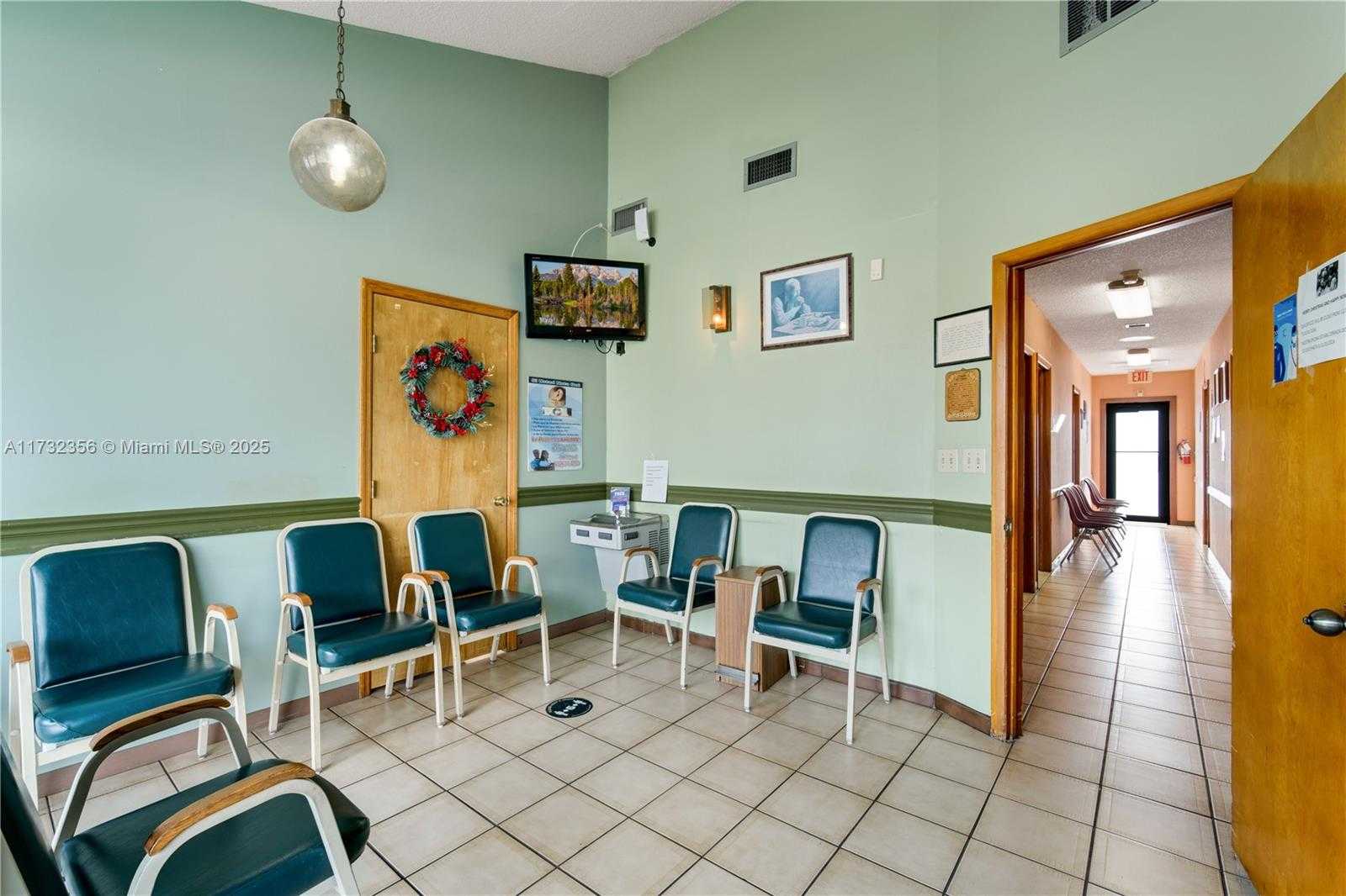Small Image of 9950 SOUTH WEST 40TH ST, Miami Number 3