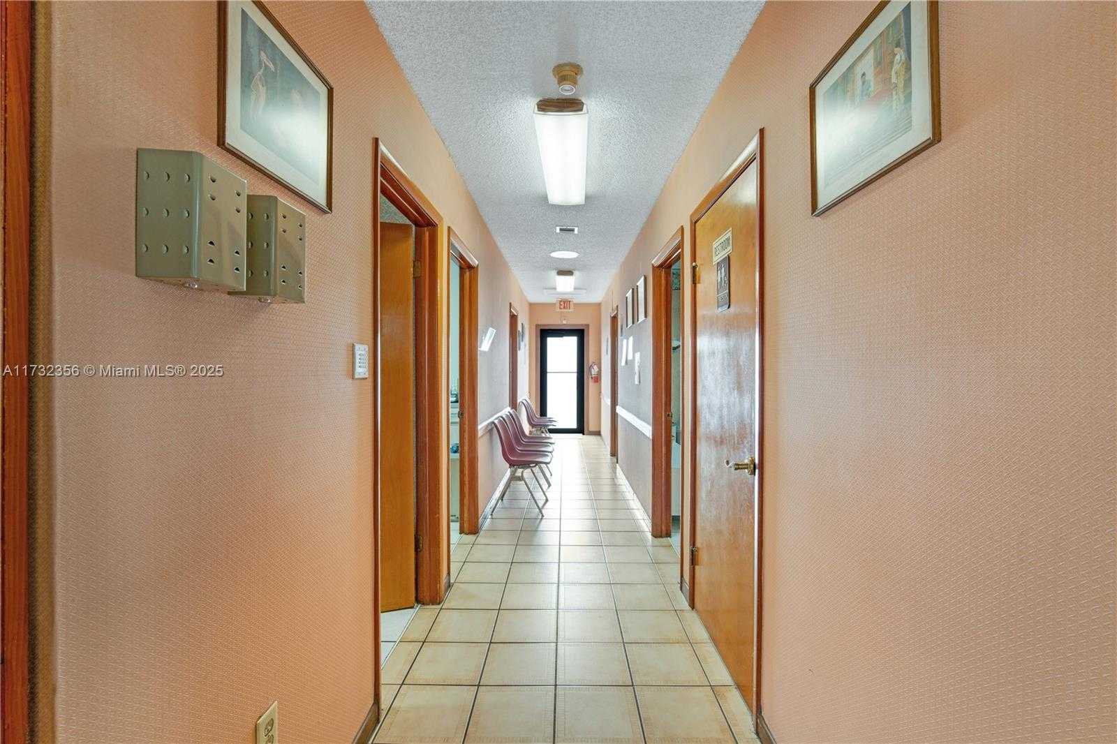 Small Image of 9950 SOUTH WEST 40TH ST, Miami Number 7