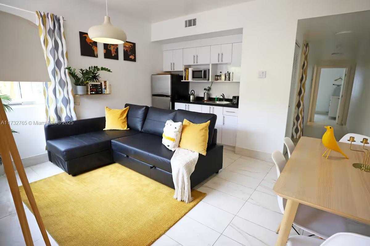 Small Image of 7610 Harding Ave, Miami Beach, FL 33141, USA Number 5