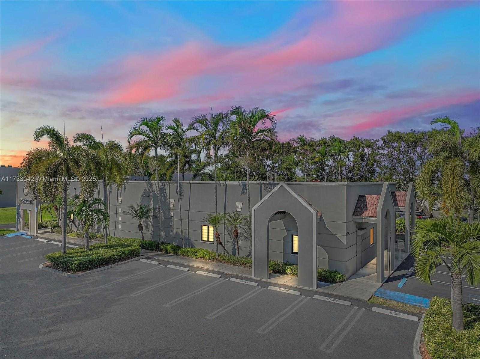 Small Image of 13250 SOUTH WEST 135TH AVE, Miami Number 2