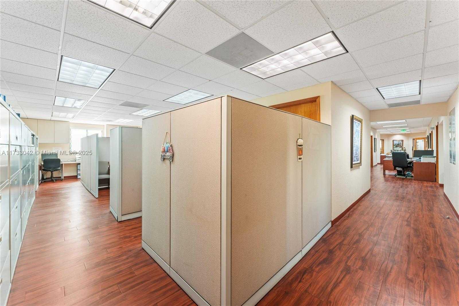 Small Image of 13250 SOUTH WEST 135TH AVE, Miami Number 22