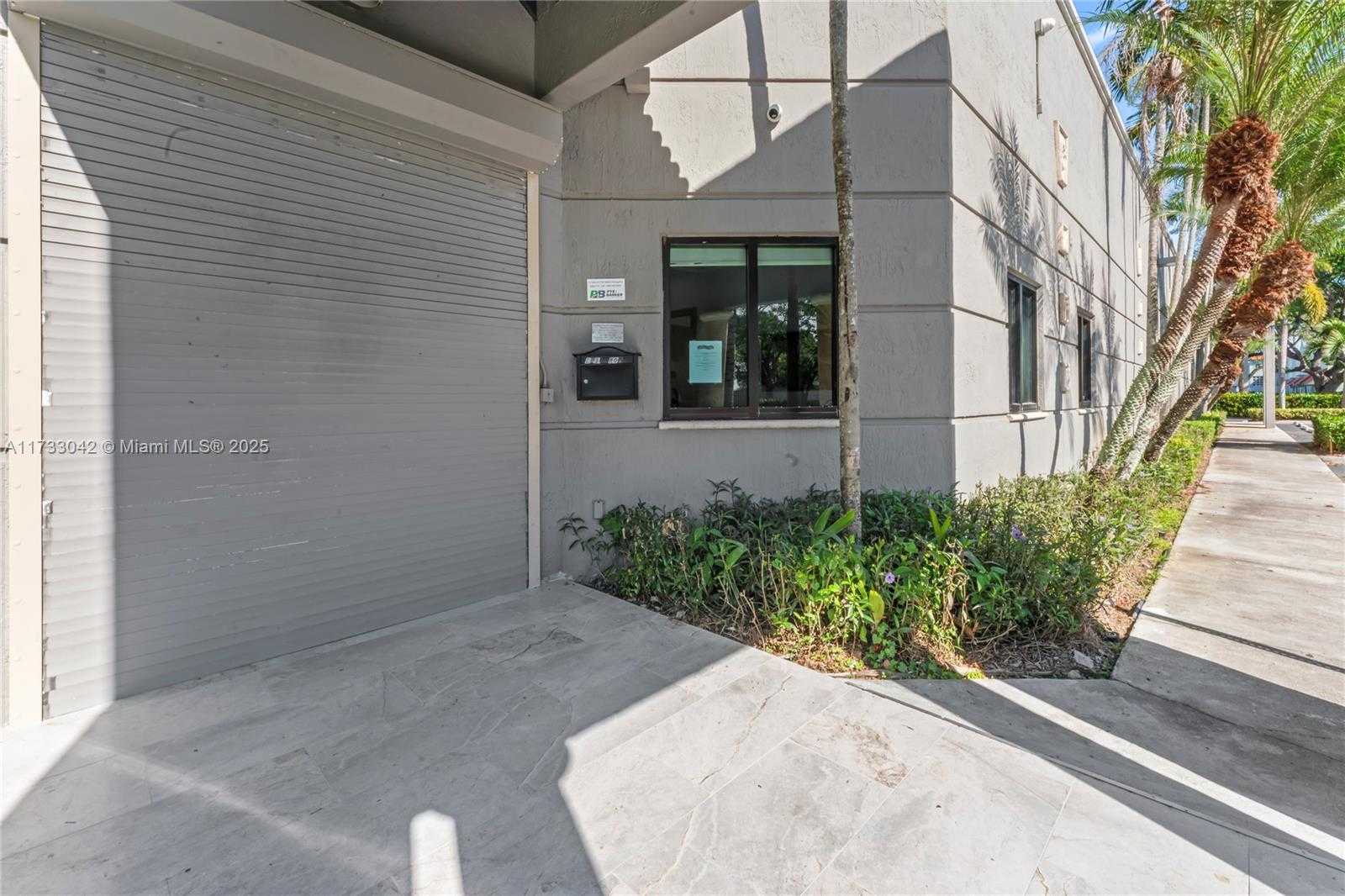 Small Image of 13250 SOUTH WEST 135TH AVE, Miami Number 3