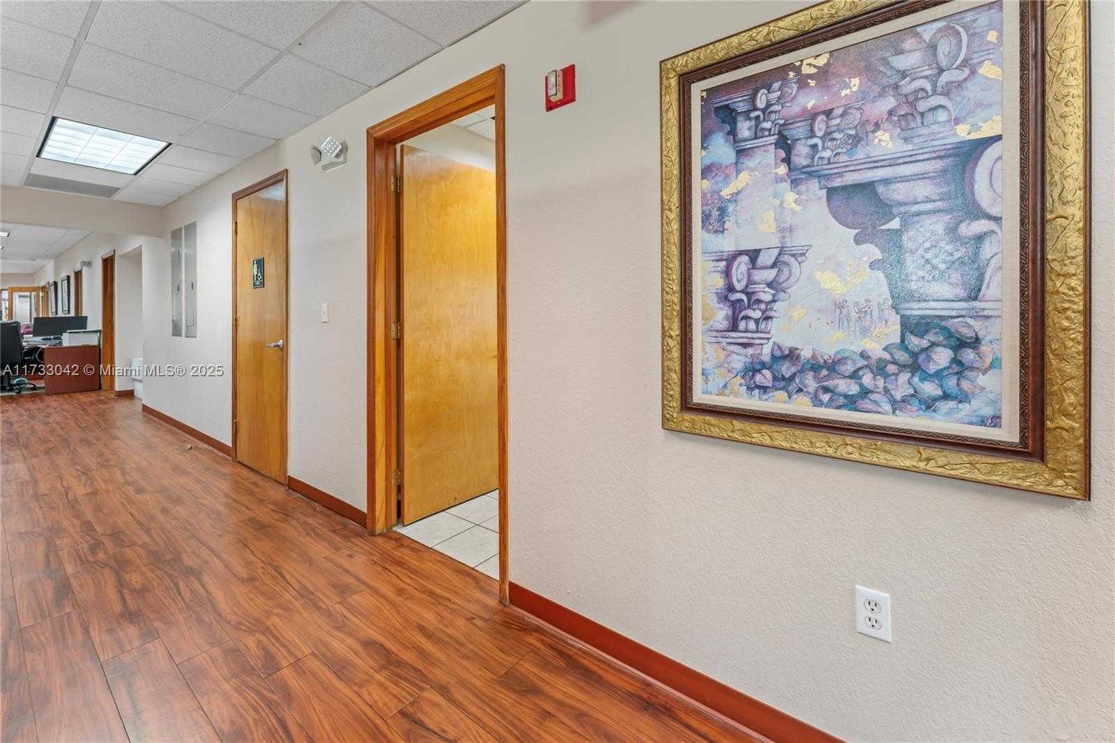 Small Image of 13250 SOUTH WEST 135TH AVE, Miami Number 43