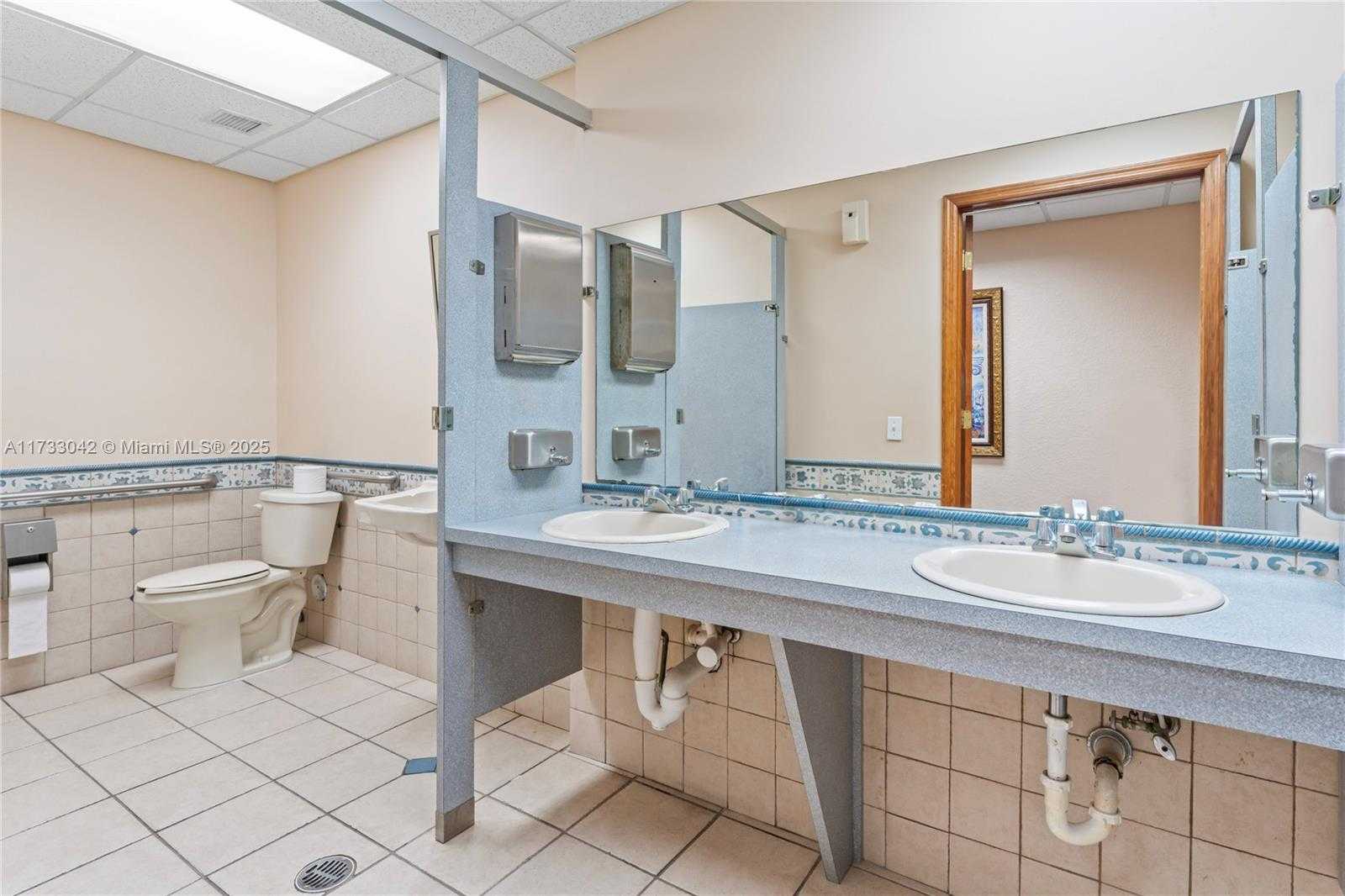 Small Image of 13250 SOUTH WEST 135TH AVE, Miami Number 48