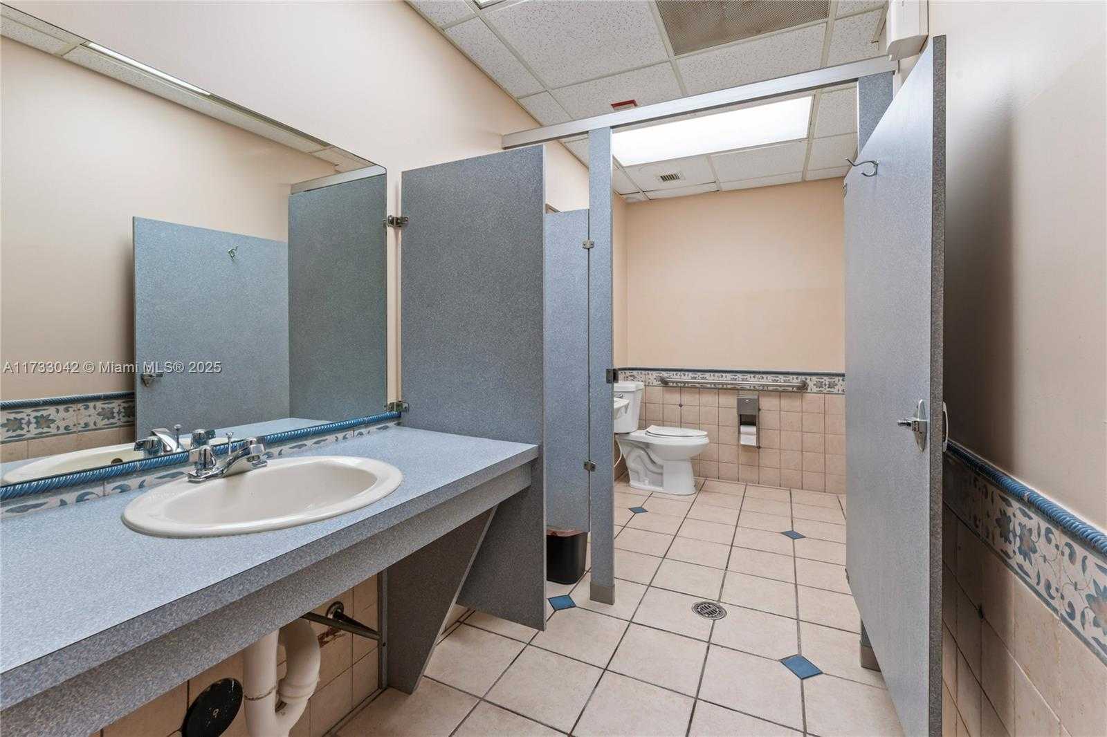 Small Image of 13250 SOUTH WEST 135TH AVE, Miami Number 50