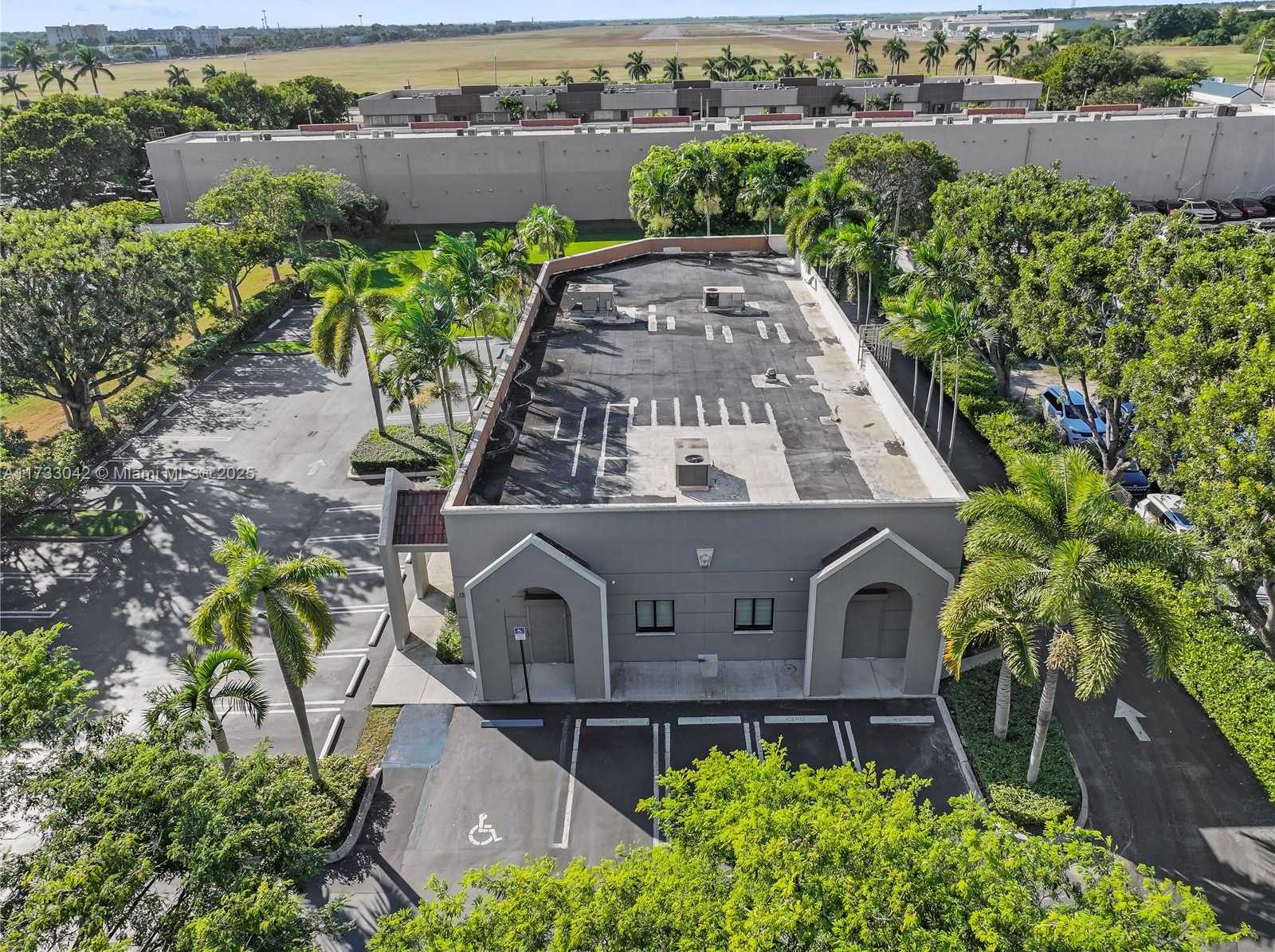Small Image of 13250 SOUTH WEST 135TH AVE, Miami Number 76