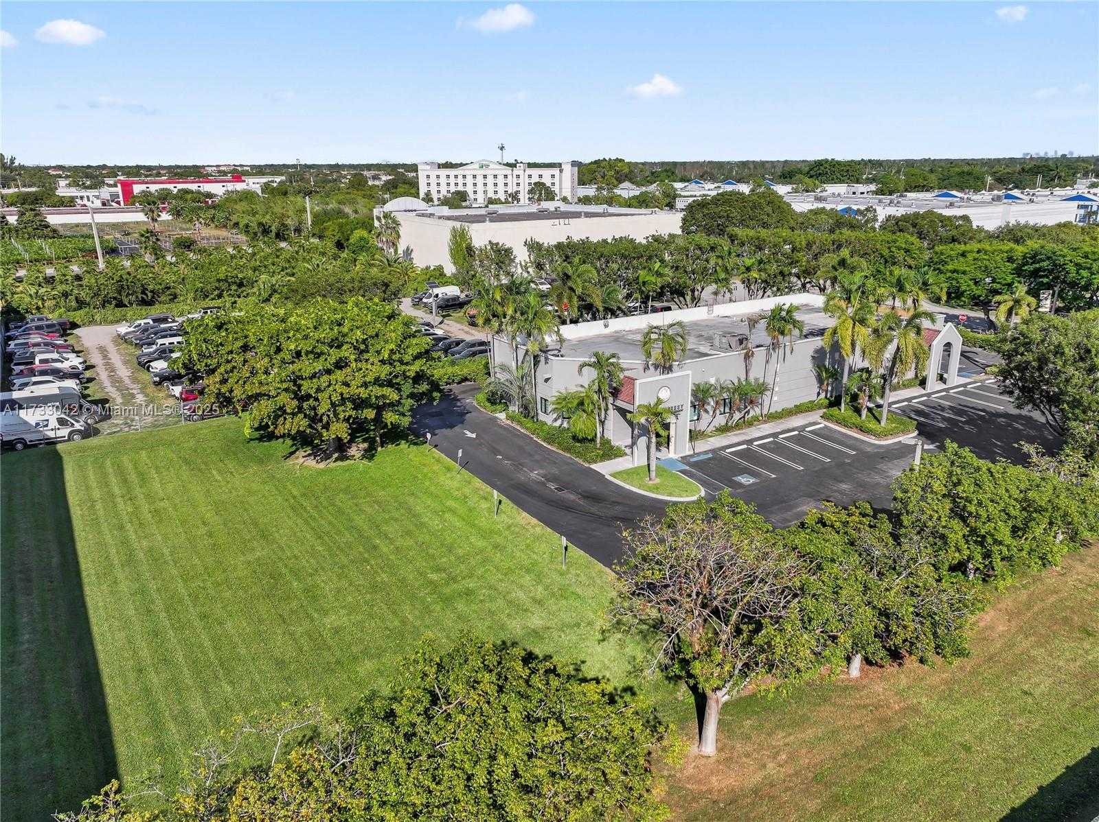 Small Image of 13250 SOUTH WEST 135TH AVE, Miami Number 80