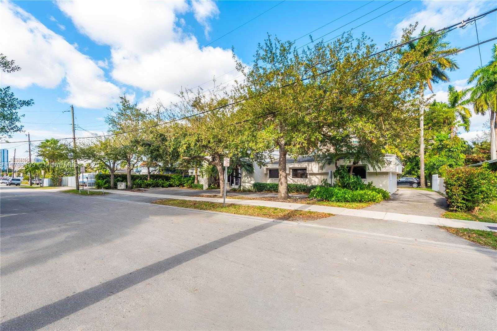 Small Image of 1571 NORTH WEST 13TH CT, Miami Number 15