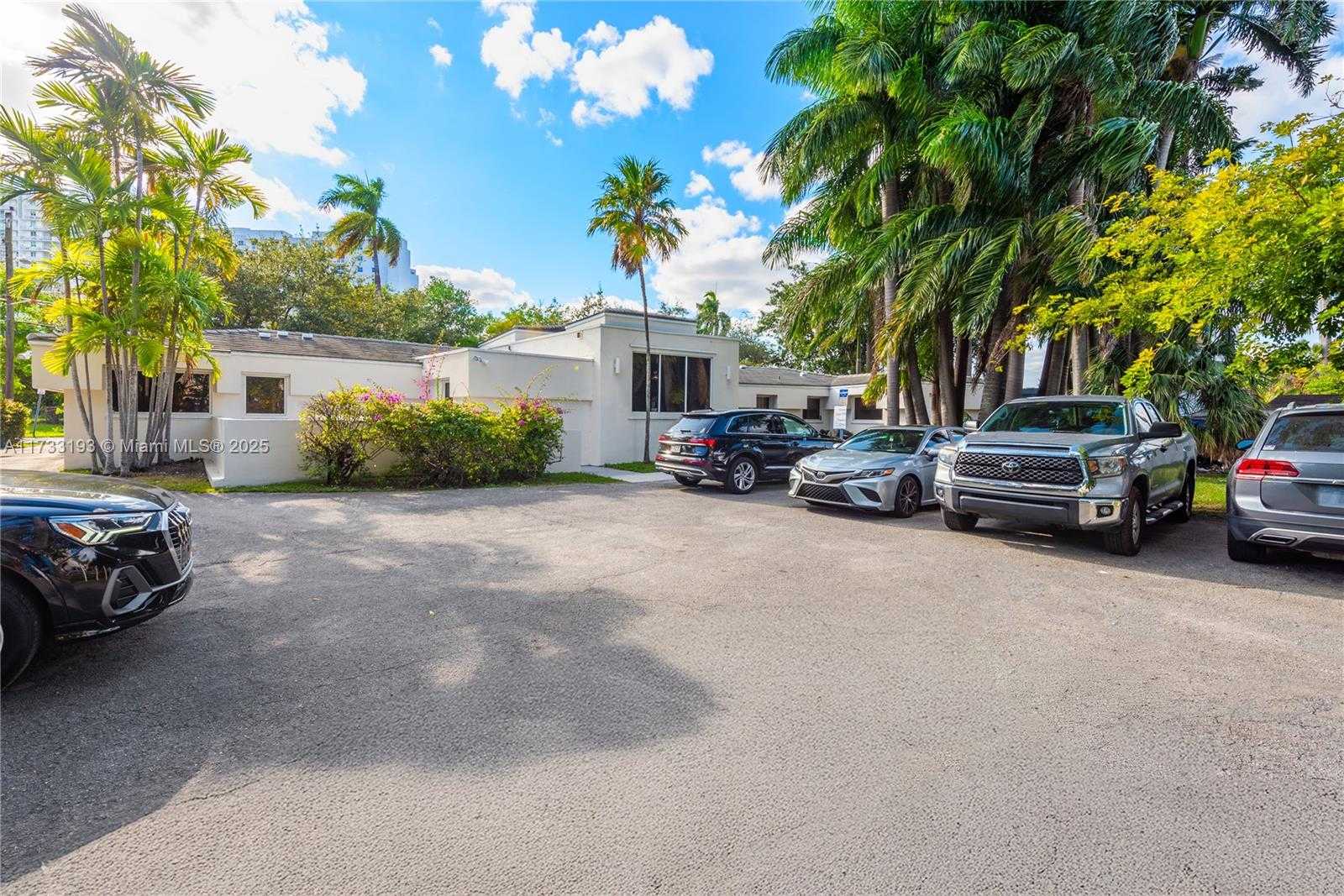 Small Image of 1571 NORTH WEST 13TH CT, Miami Number 16