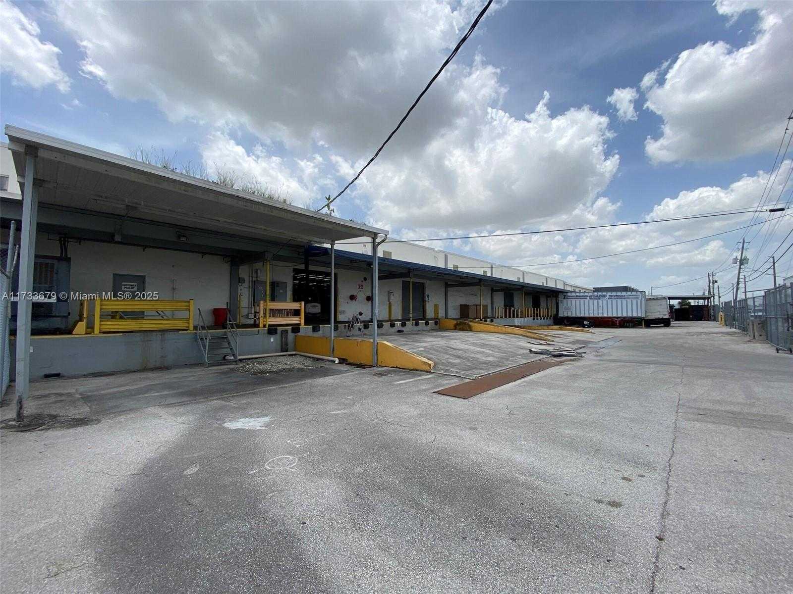 Small Image of 3510 NORTH WEST 60TH ST, Miami Number 3