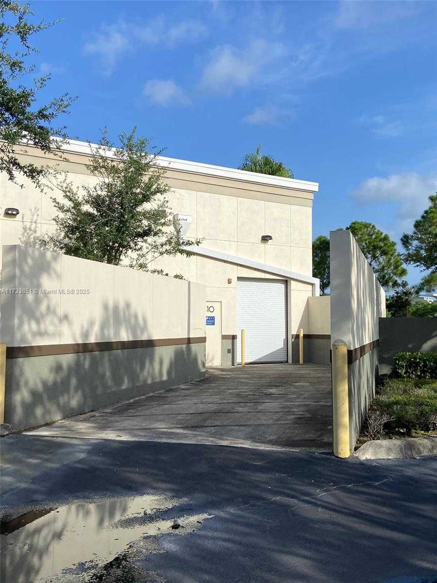 Small Image of 410 SOUTH STATE ROAD 7, Royal Palm Beach Number 11