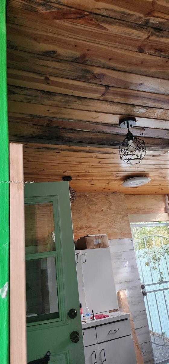 Small Image of 6966 TAFT ST #1, Hollywood Number 15