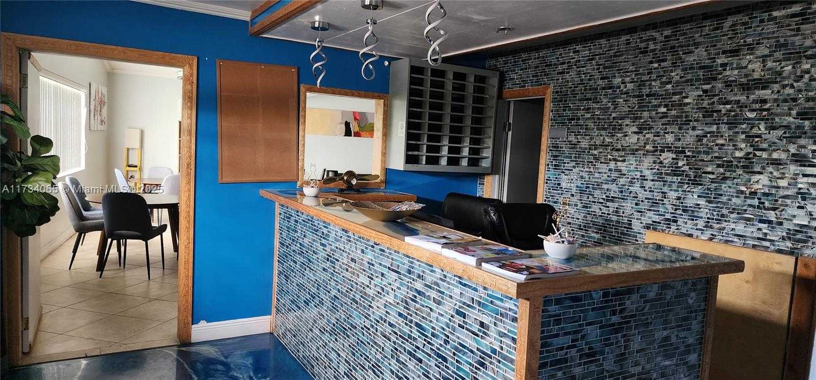 Small Image of 6966 TAFT ST #1, Hollywood Number 16