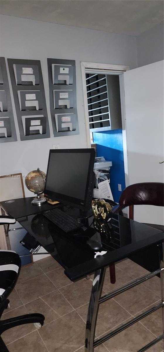 Small Image of 6966 TAFT ST #1, Hollywood Number 32