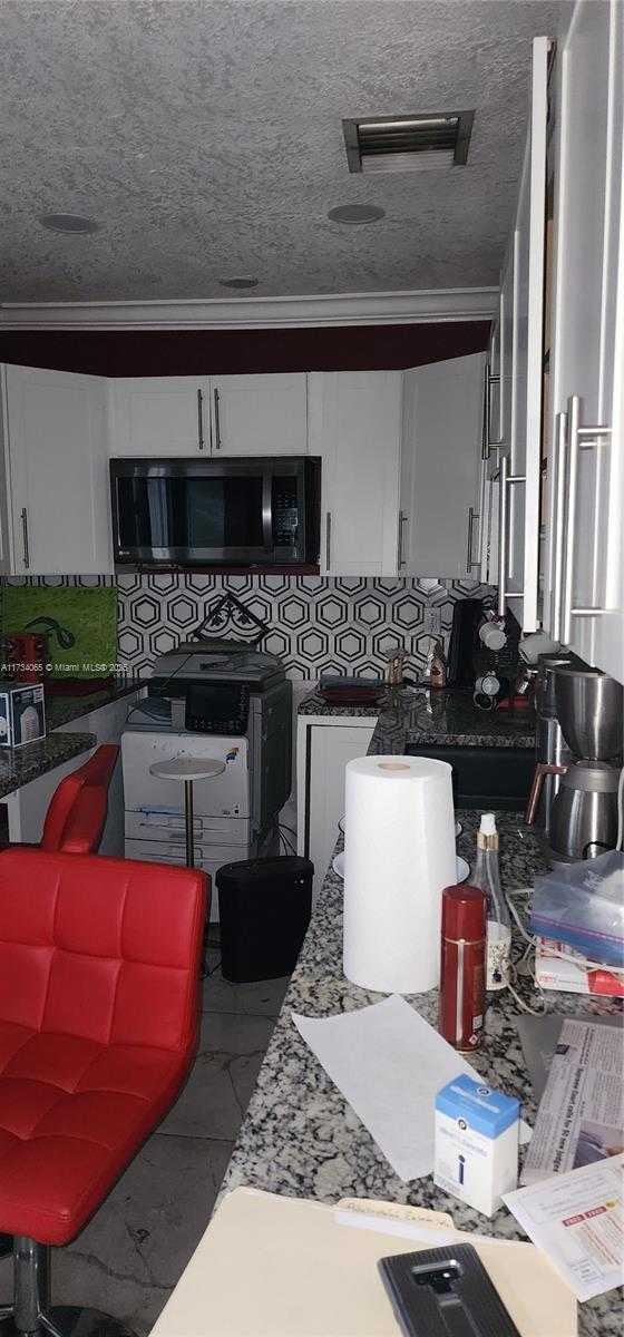 Small Image of 6966 TAFT ST #1, Hollywood Number 43